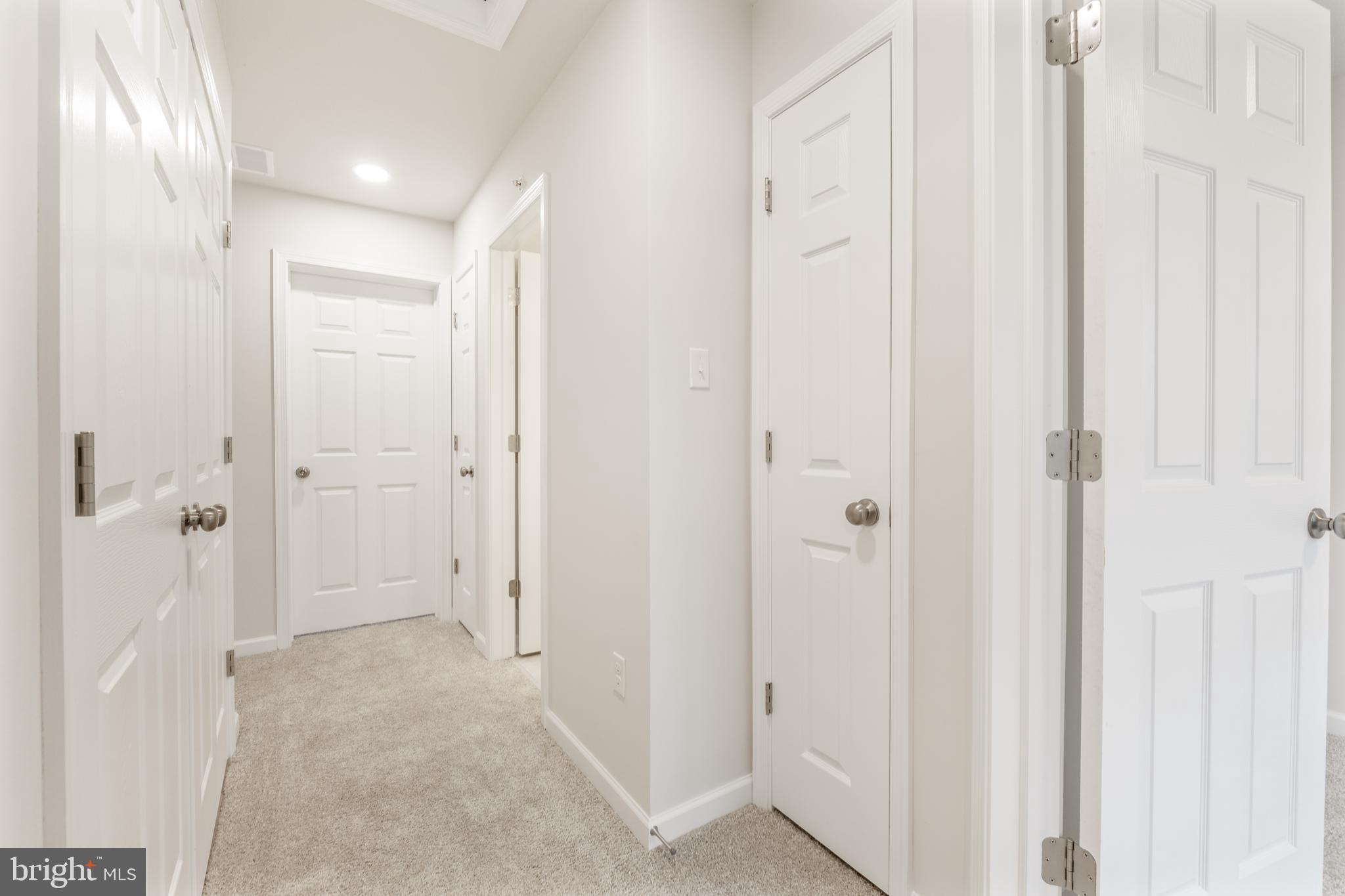 GRAYS POINTE - Residential