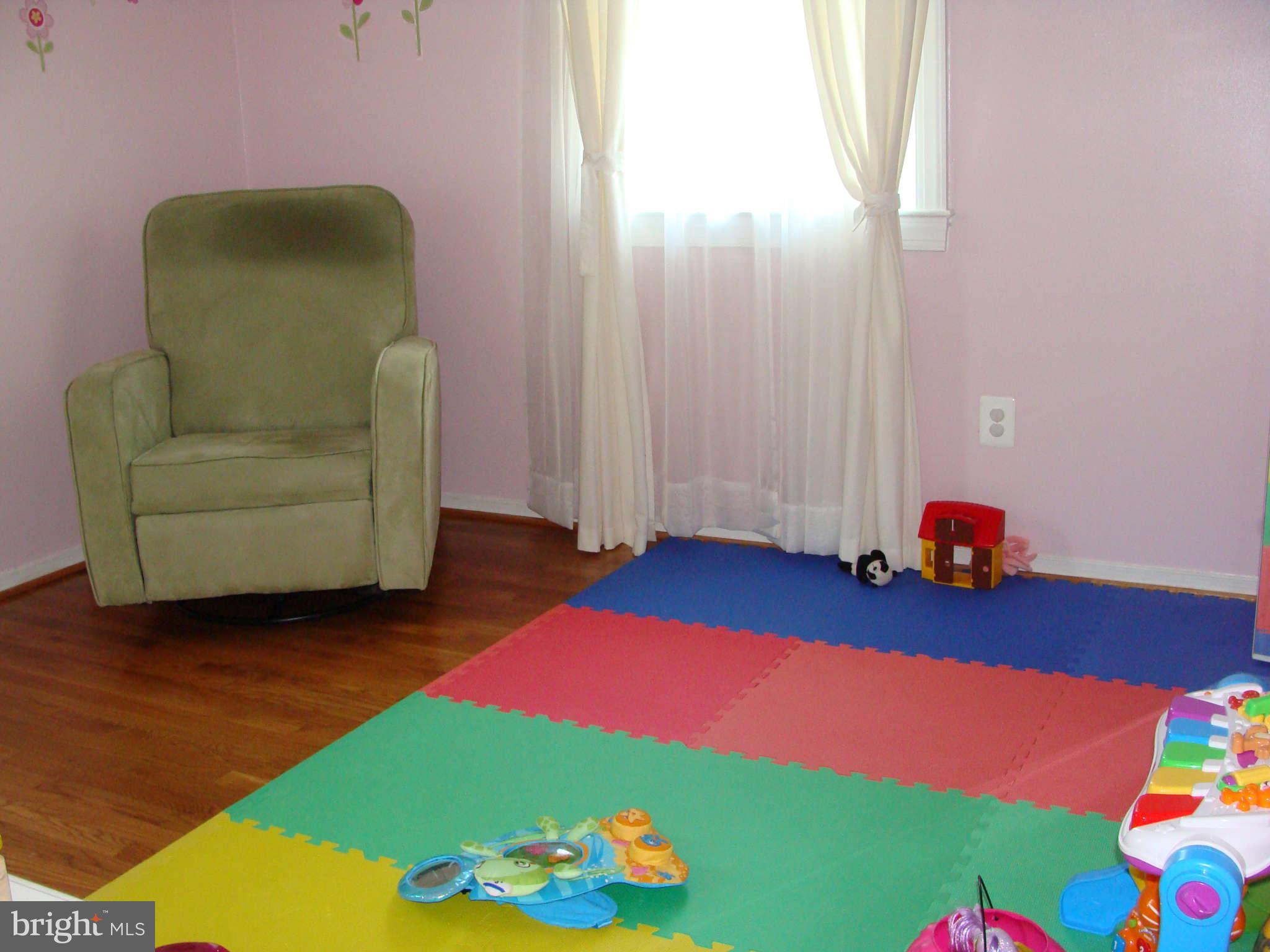 PIMMIT HILLS - Residential Lease