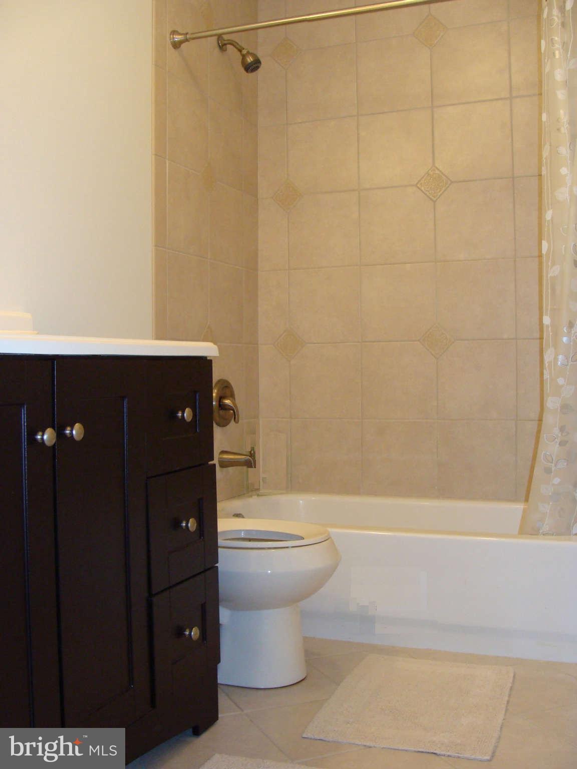 PIMMIT HILLS - Residential Lease