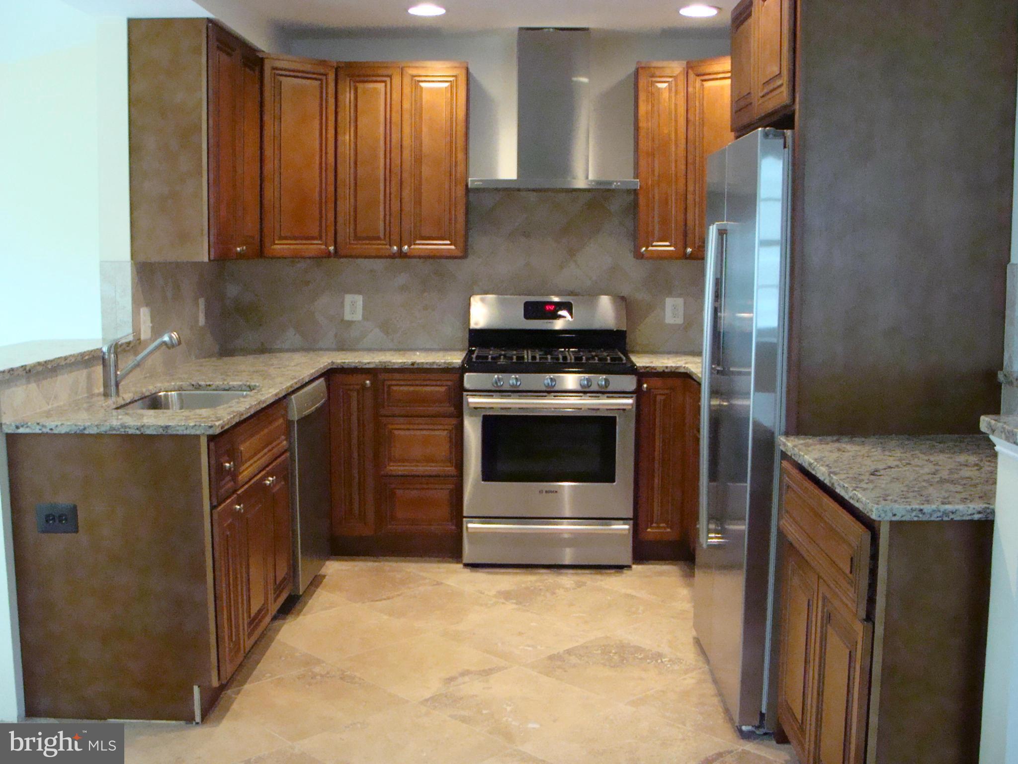 PIMMIT HILLS - Residential Lease