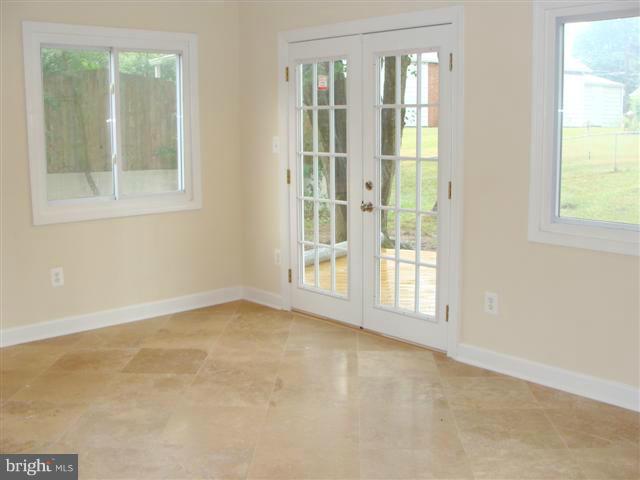 PIMMIT HILLS - Residential Lease