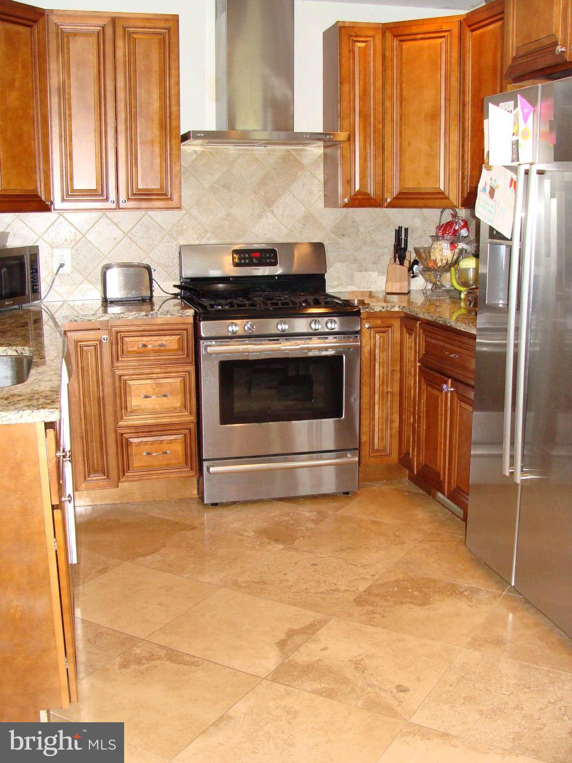 PIMMIT HILLS - Residential Lease