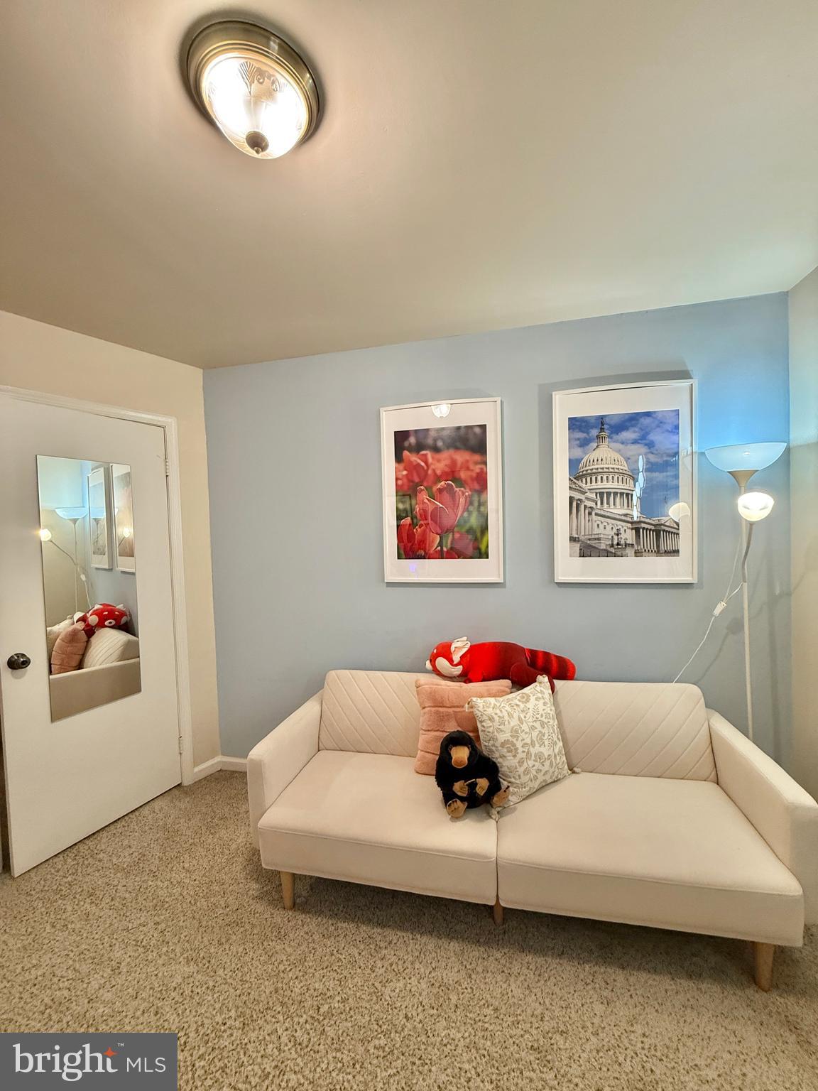 WOODLAWN MEWS - Residential Lease