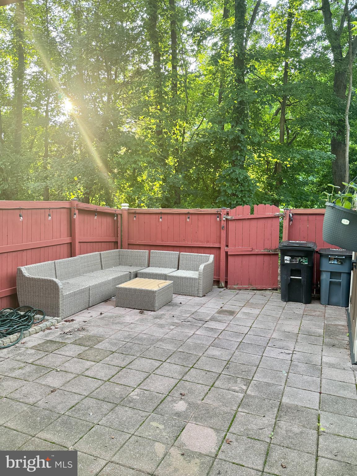 WOODLAWN MEWS - Residential Lease