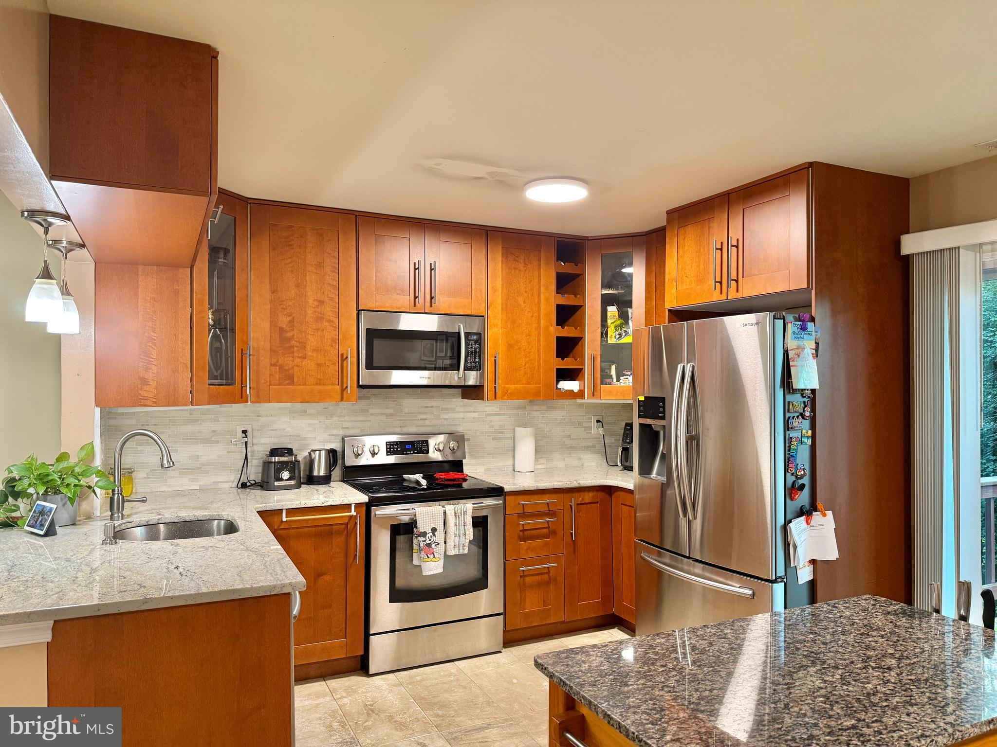 WOODLAWN MEWS - Residential Lease