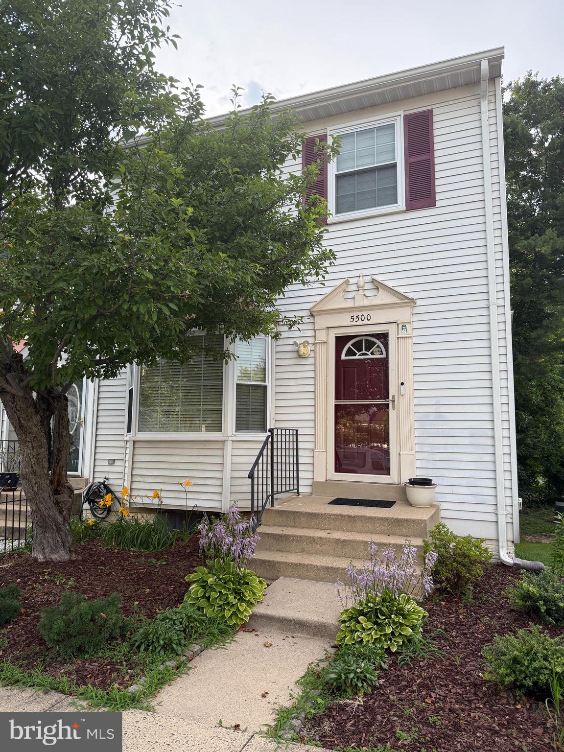 WOODLAWN MEWS - Residential Lease