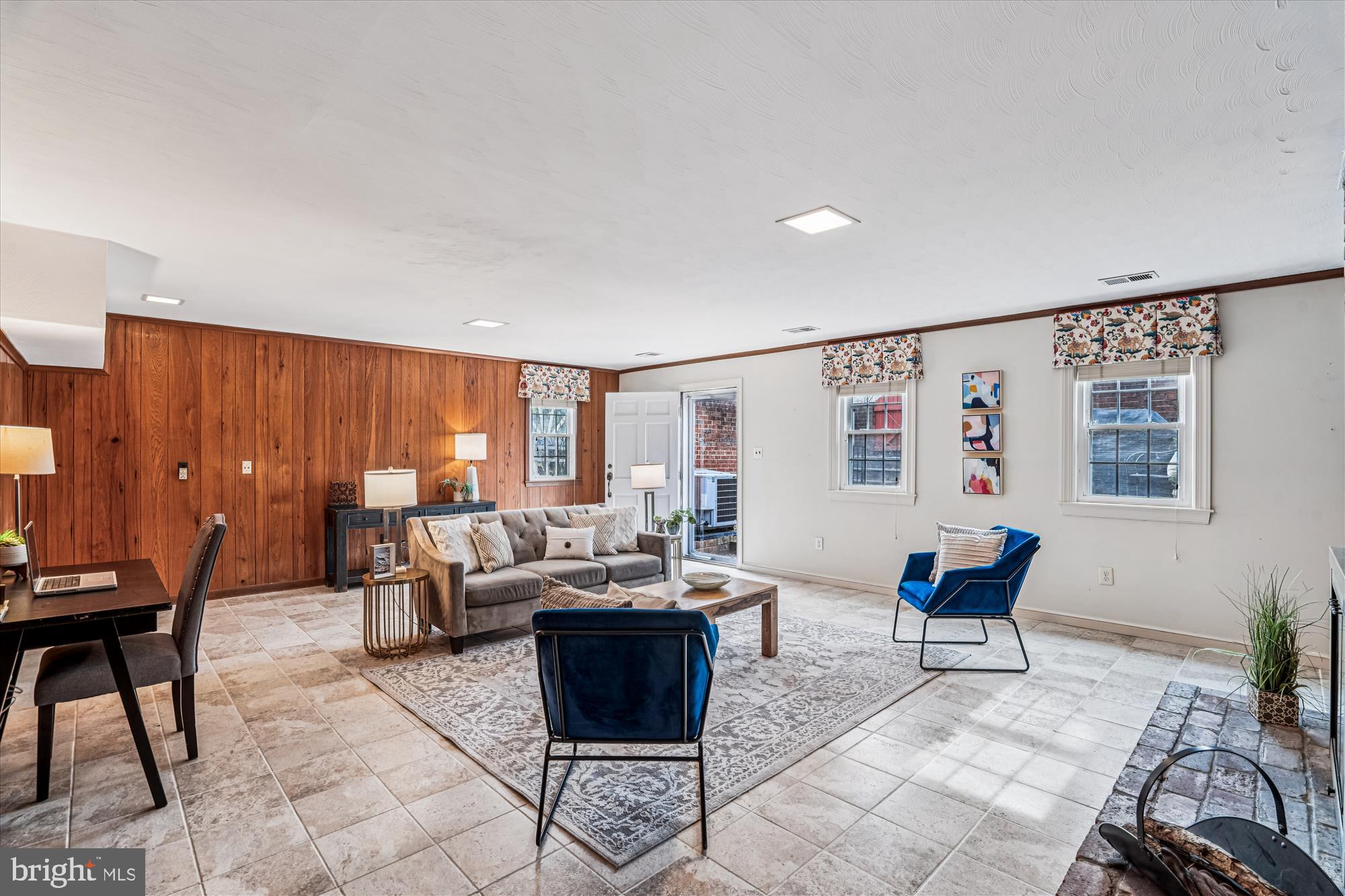 LYNNBROOK - Residential