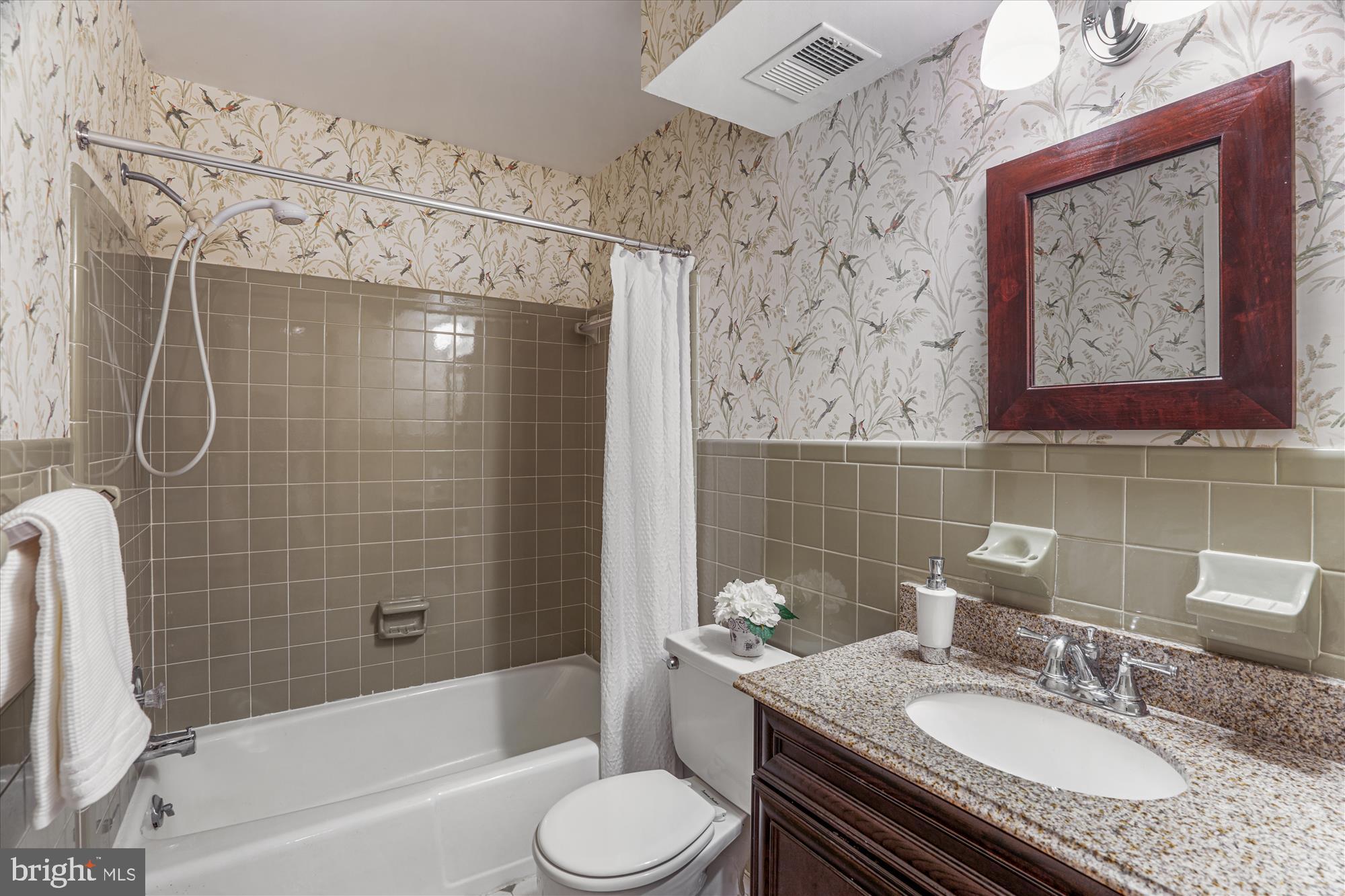 LYNNBROOK - Residential