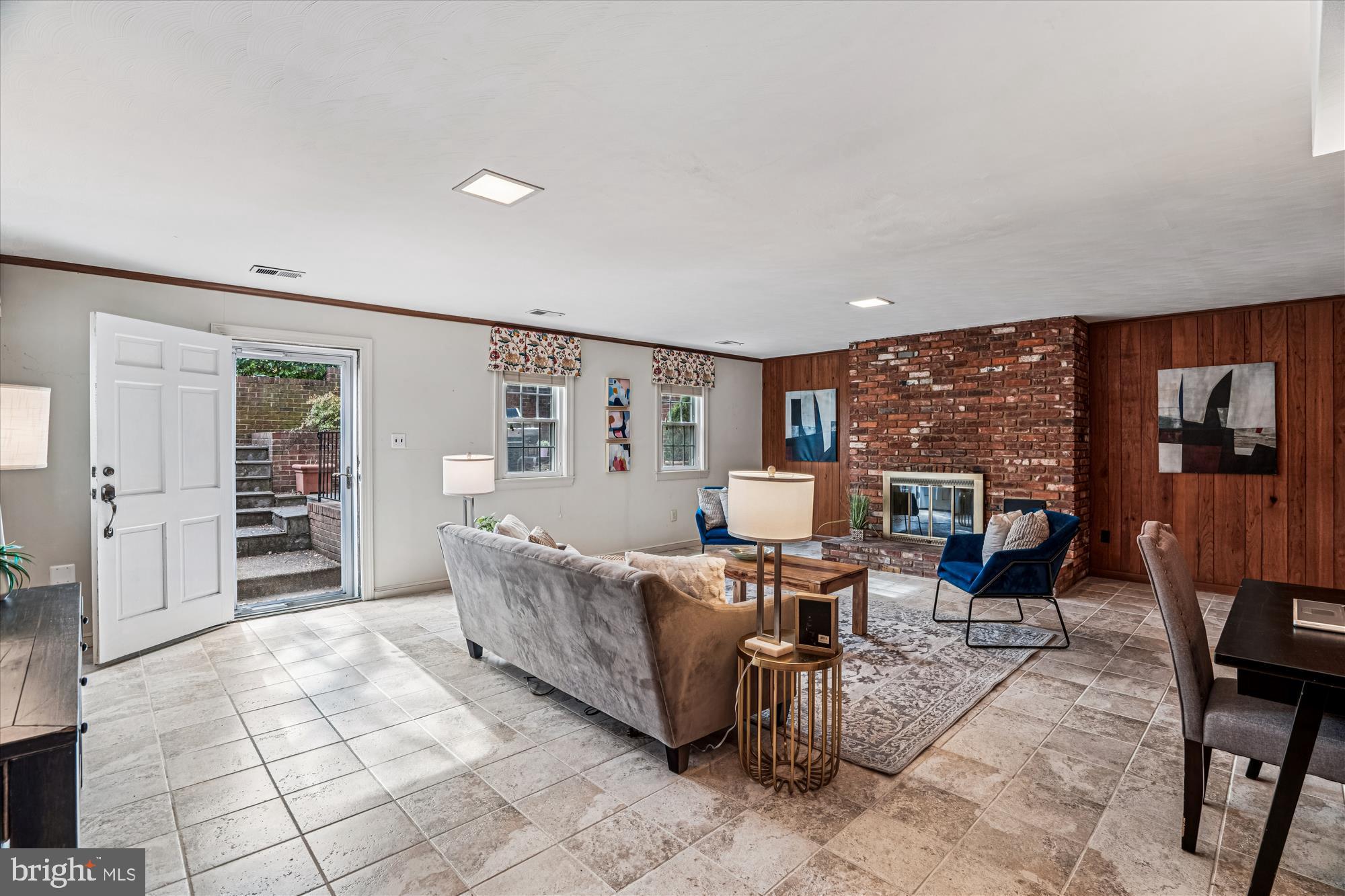 LYNNBROOK - Residential