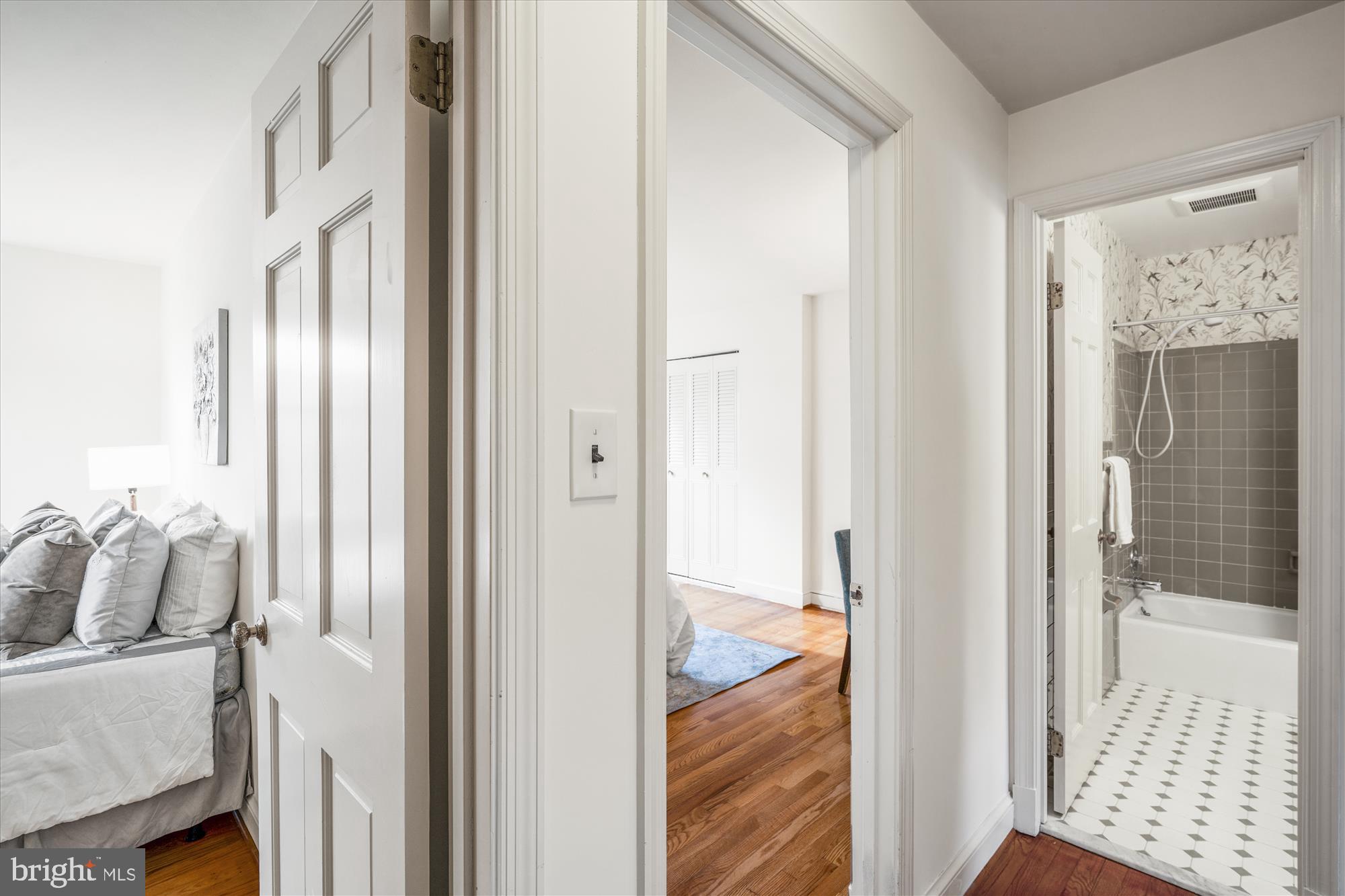 LYNNBROOK - Residential