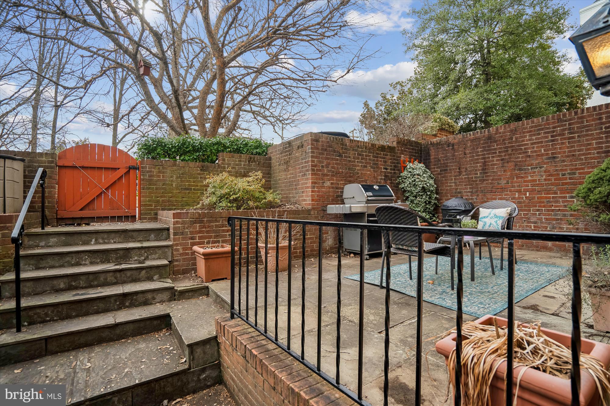 LYNNBROOK - Residential