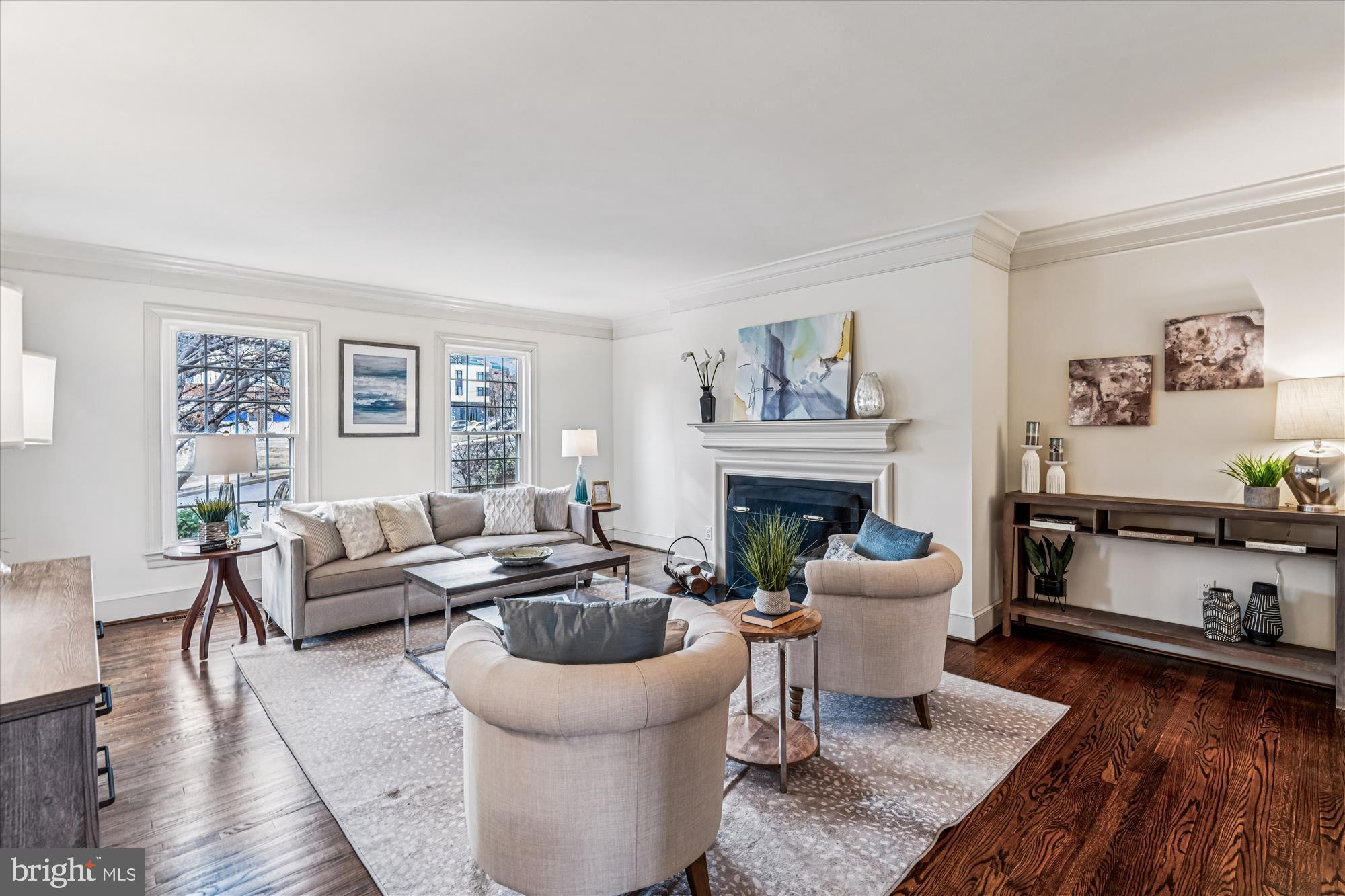 1326 N LYNNBROOK DRIVE