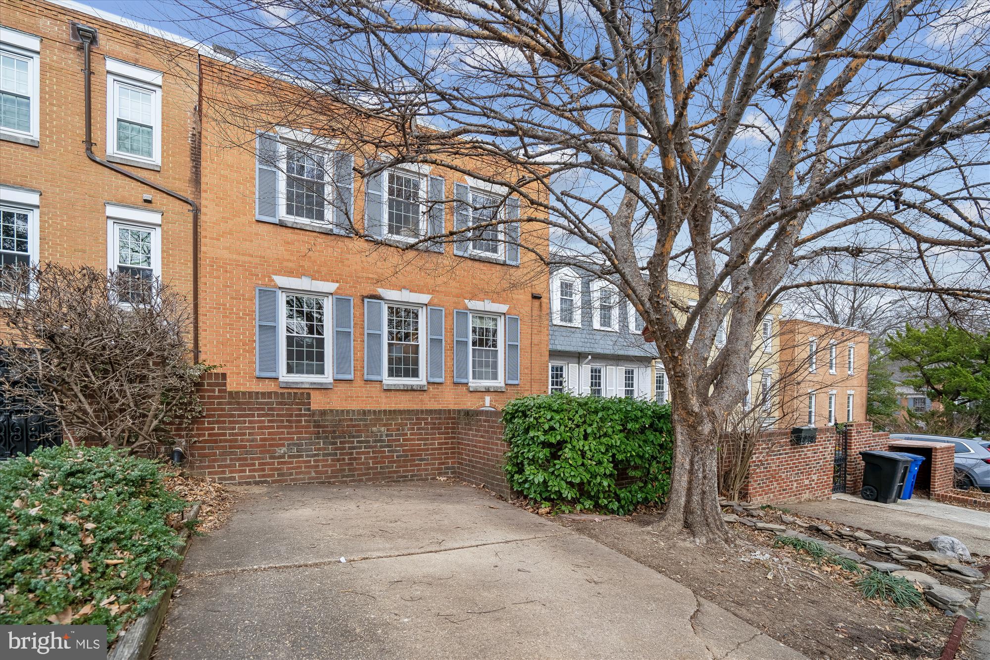 LYNNBROOK - Residential