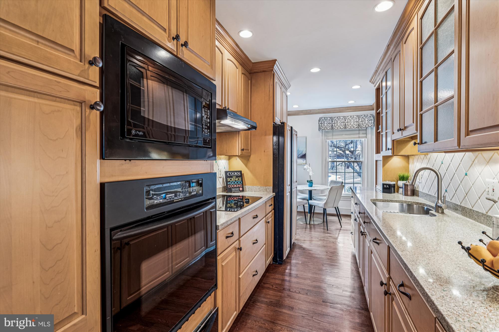 1326 N LYNNBROOK DRIVE