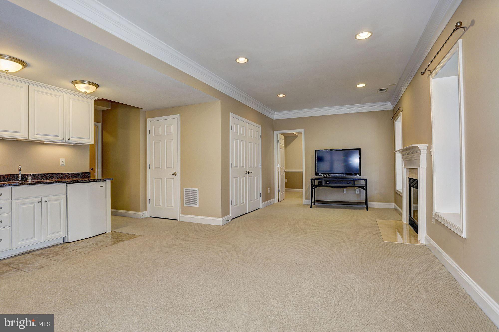 AUTUMN VIEW - Residential