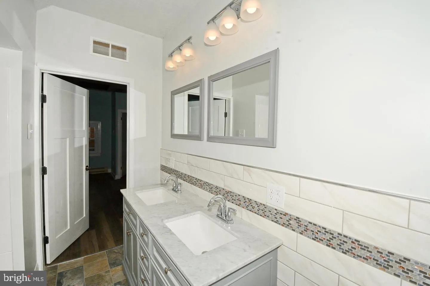 York, Pennsylvania 17408, United States, 2 Bedrooms Bedrooms, ,2 BathroomsBathrooms,Residential,Active,104050