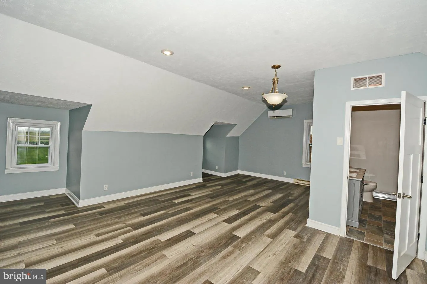 York, Pennsylvania 17408, United States, 2 Bedrooms Bedrooms, ,2 BathroomsBathrooms,Residential,Active,104050