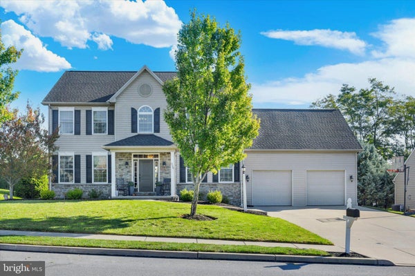 220 DUNBAR DR, MECHANICSBURG, PA 17050 - Image 042f8b86eccff30e4f1d2a8891a80a0d/804646063