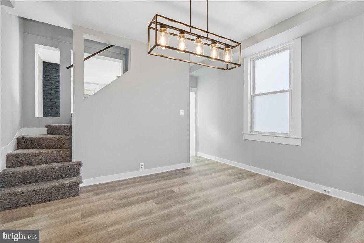 MAYFIELD - Residential