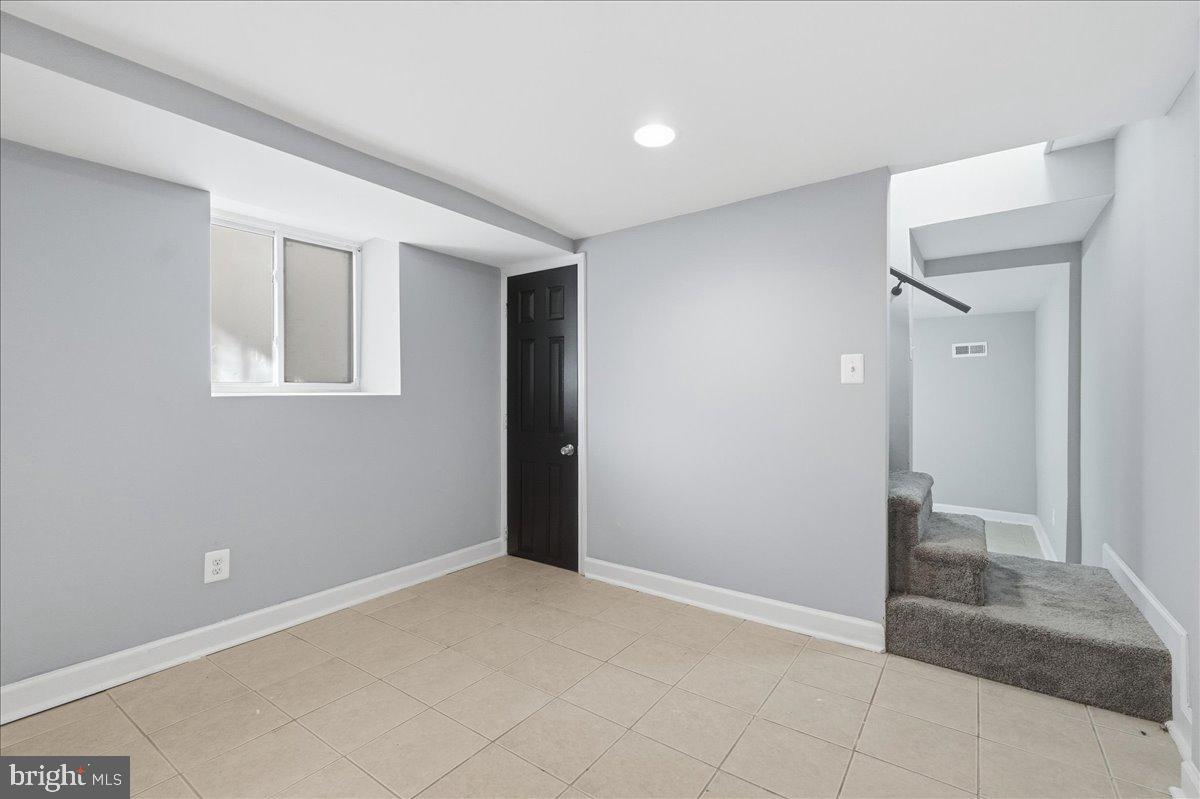 MAYFIELD - Residential