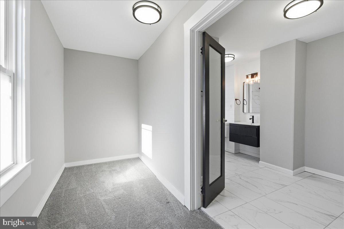 MAYFIELD - Residential