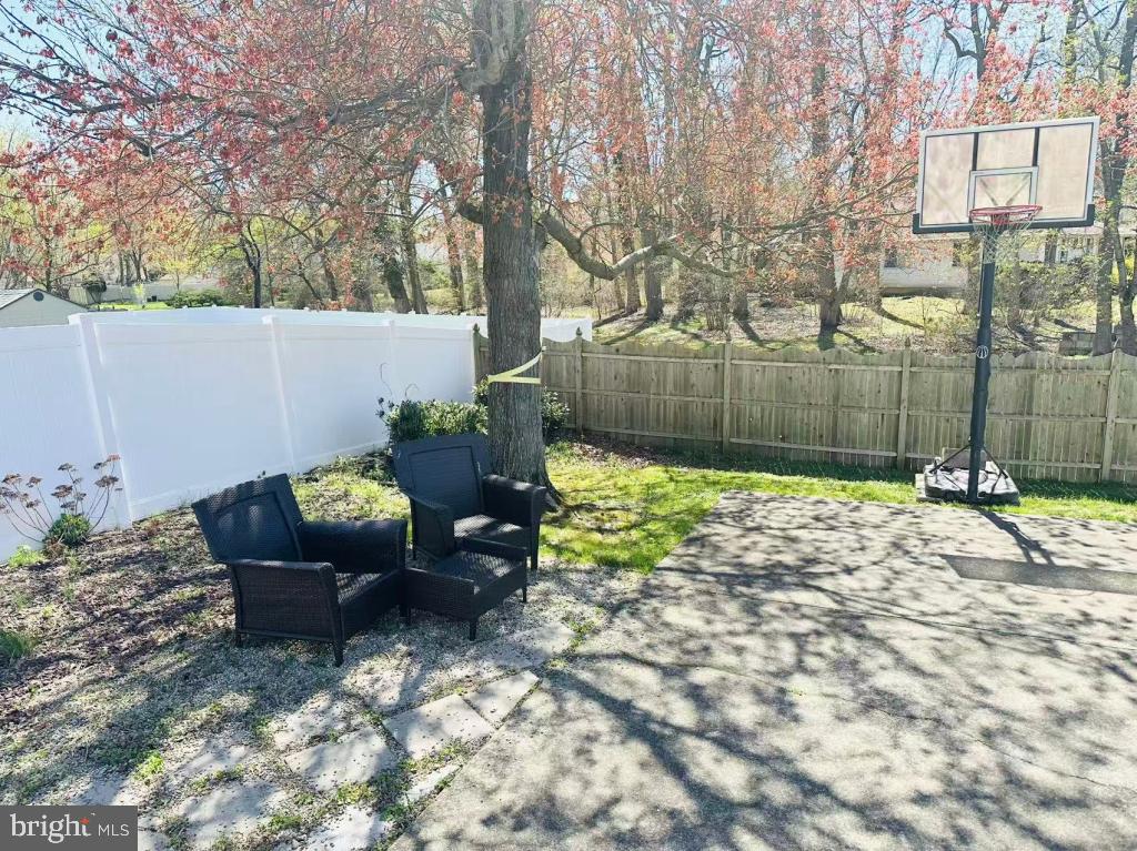 1913 BIRCHWOOD PARK DRIVE N