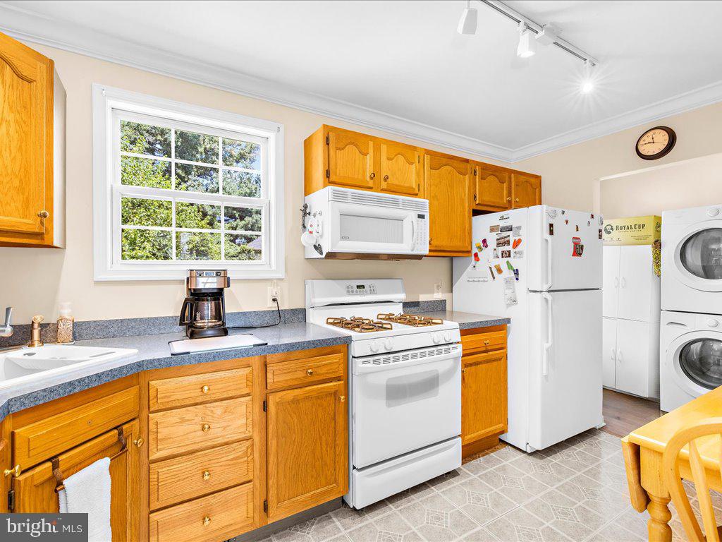 MEADOWVIEW - Residential