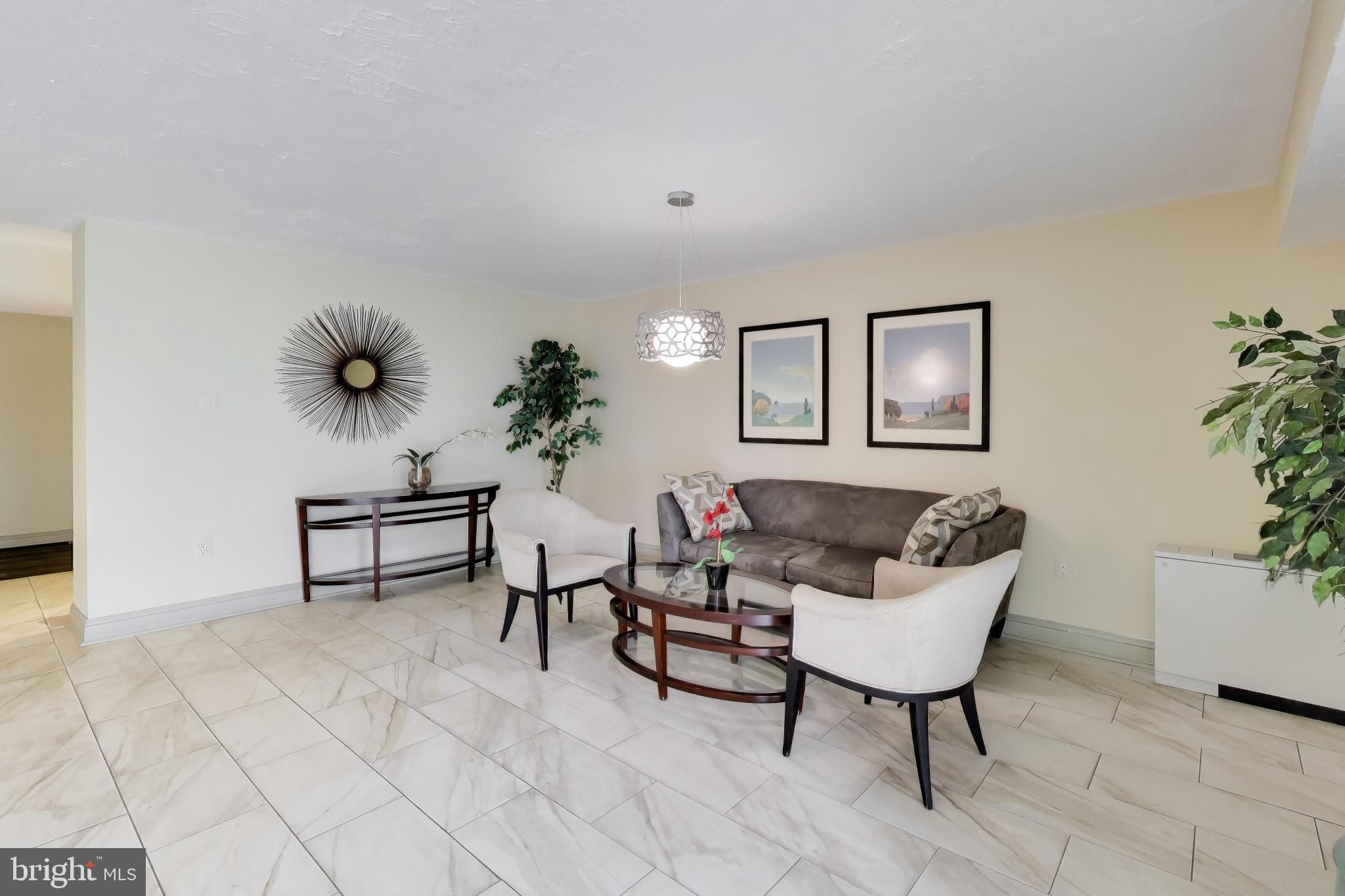 7420 LAKEVIEW DRIVE W205