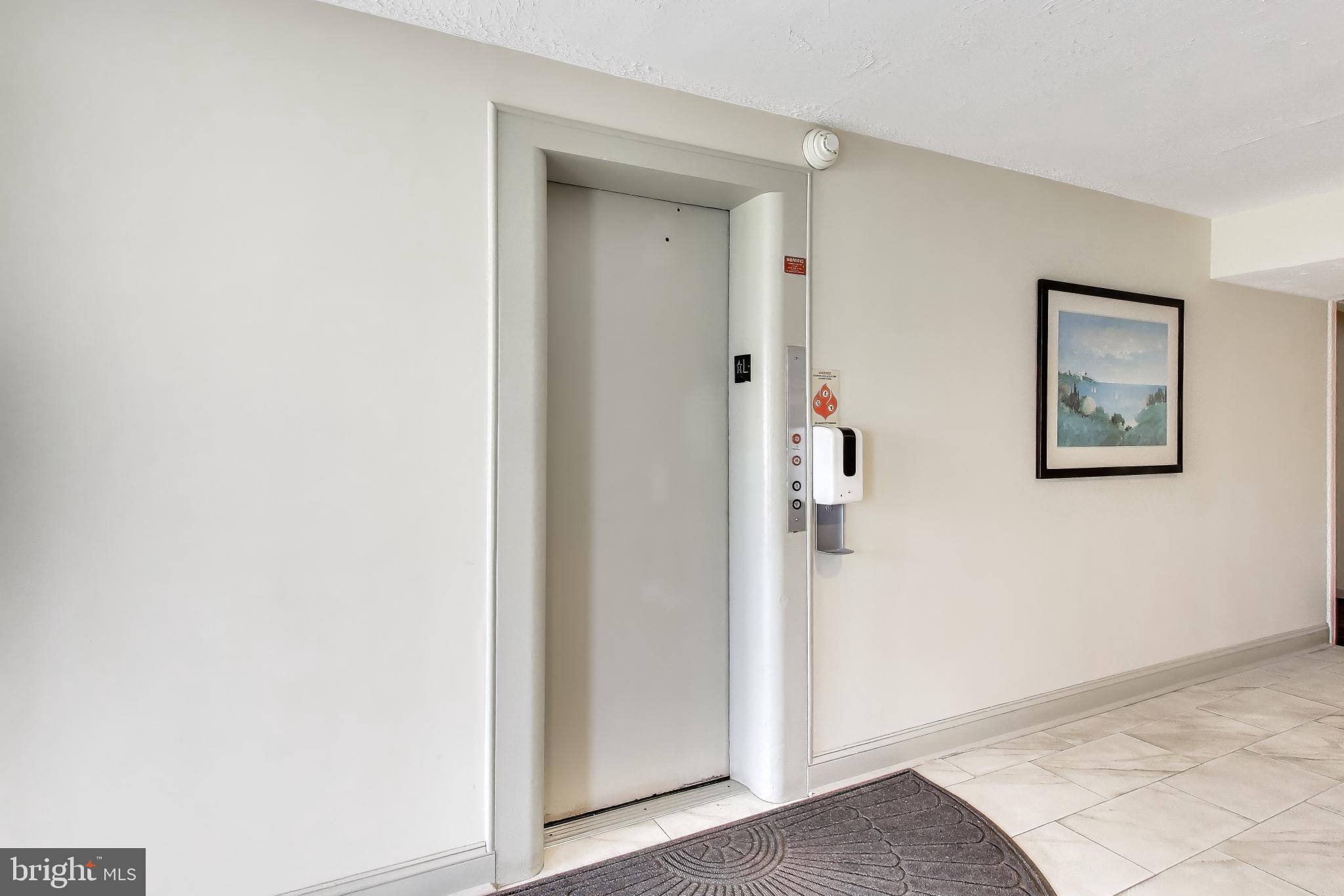 7420 LAKEVIEW DRIVE W205