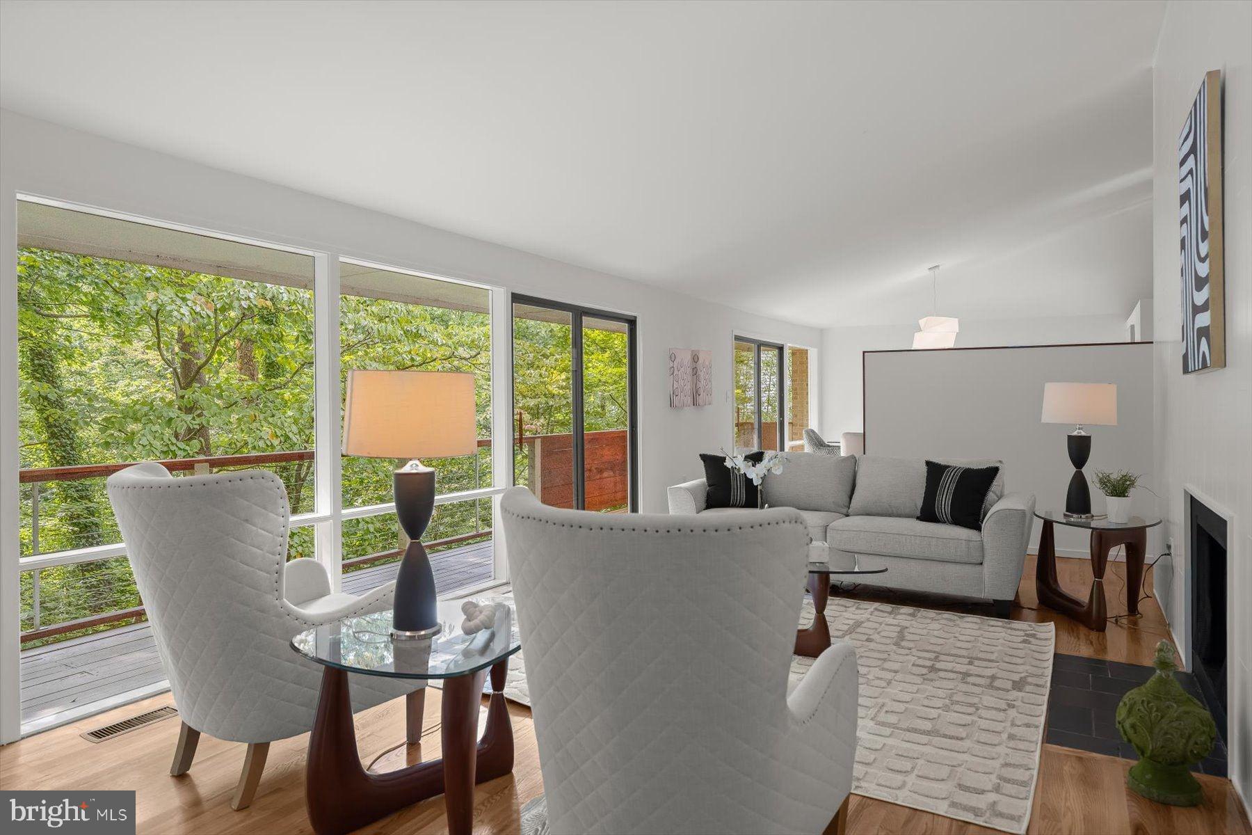 9412 GARDEN COURT