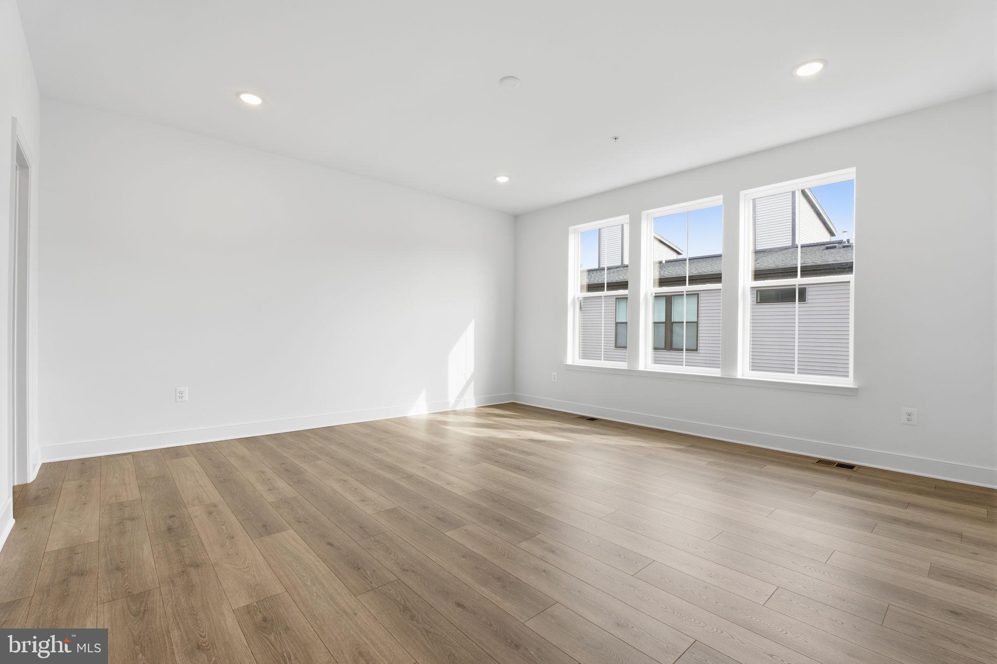 LOCKE LANDING - Residential