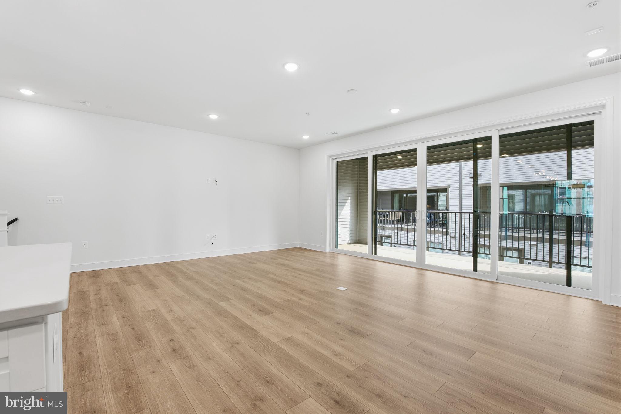 LOCKE LANDING - Residential