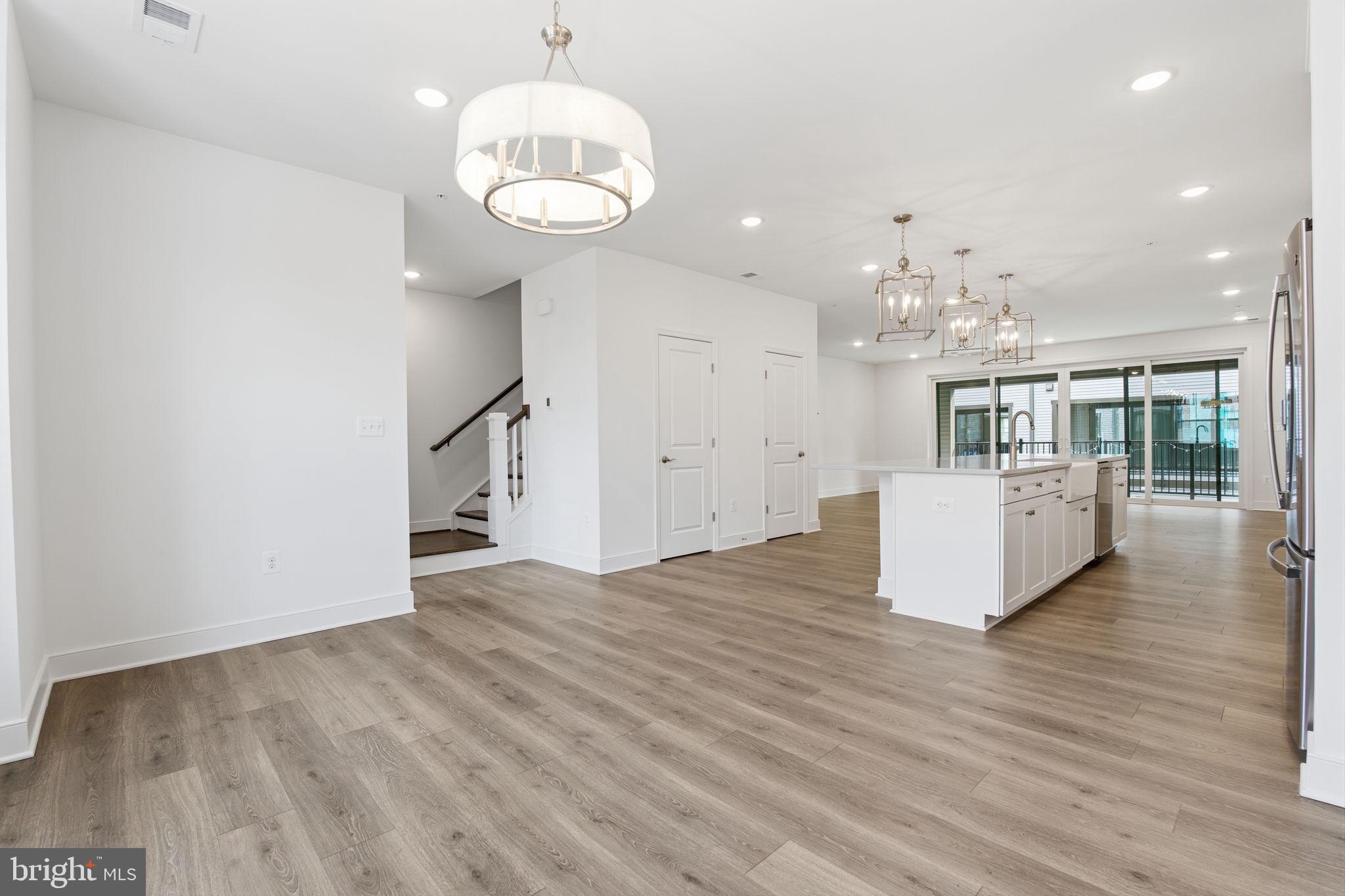 LOCKE LANDING - Residential