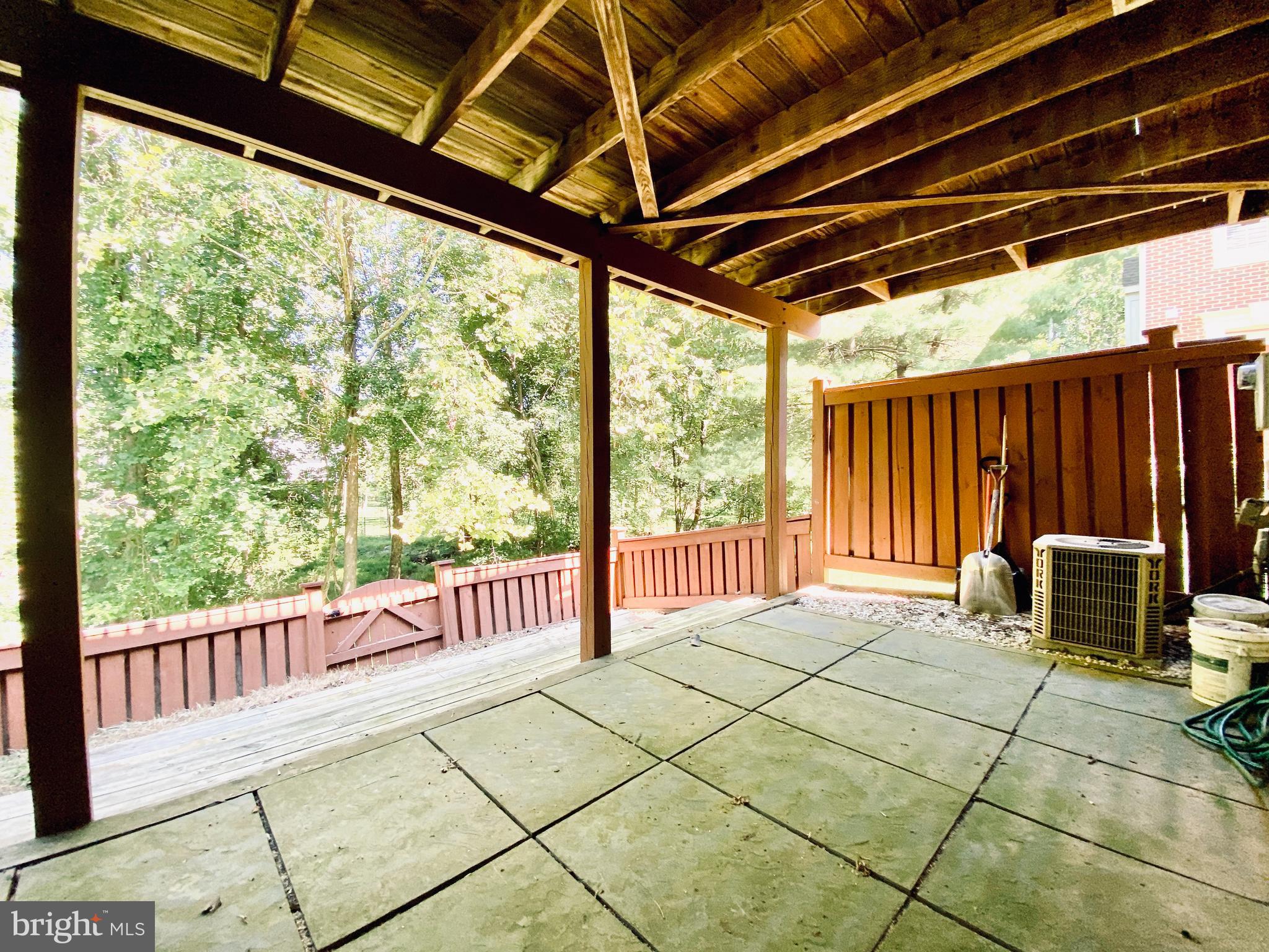 PENDERBROOK - Residential