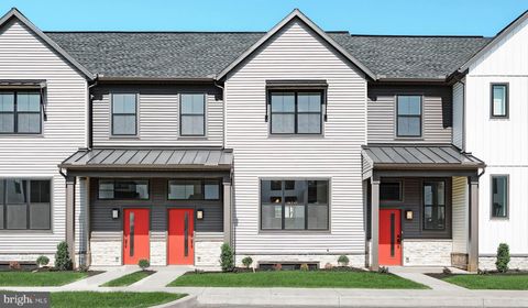 Townhouse For Sale - 113 Madison Drive<br/> Cumberland County, MECHANICSBURG, PA 17055