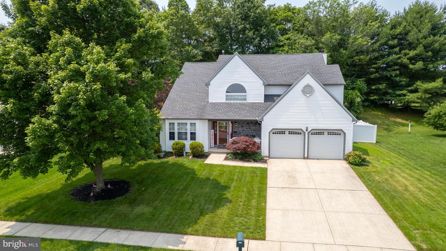 8 GREENWOOD DRIVE