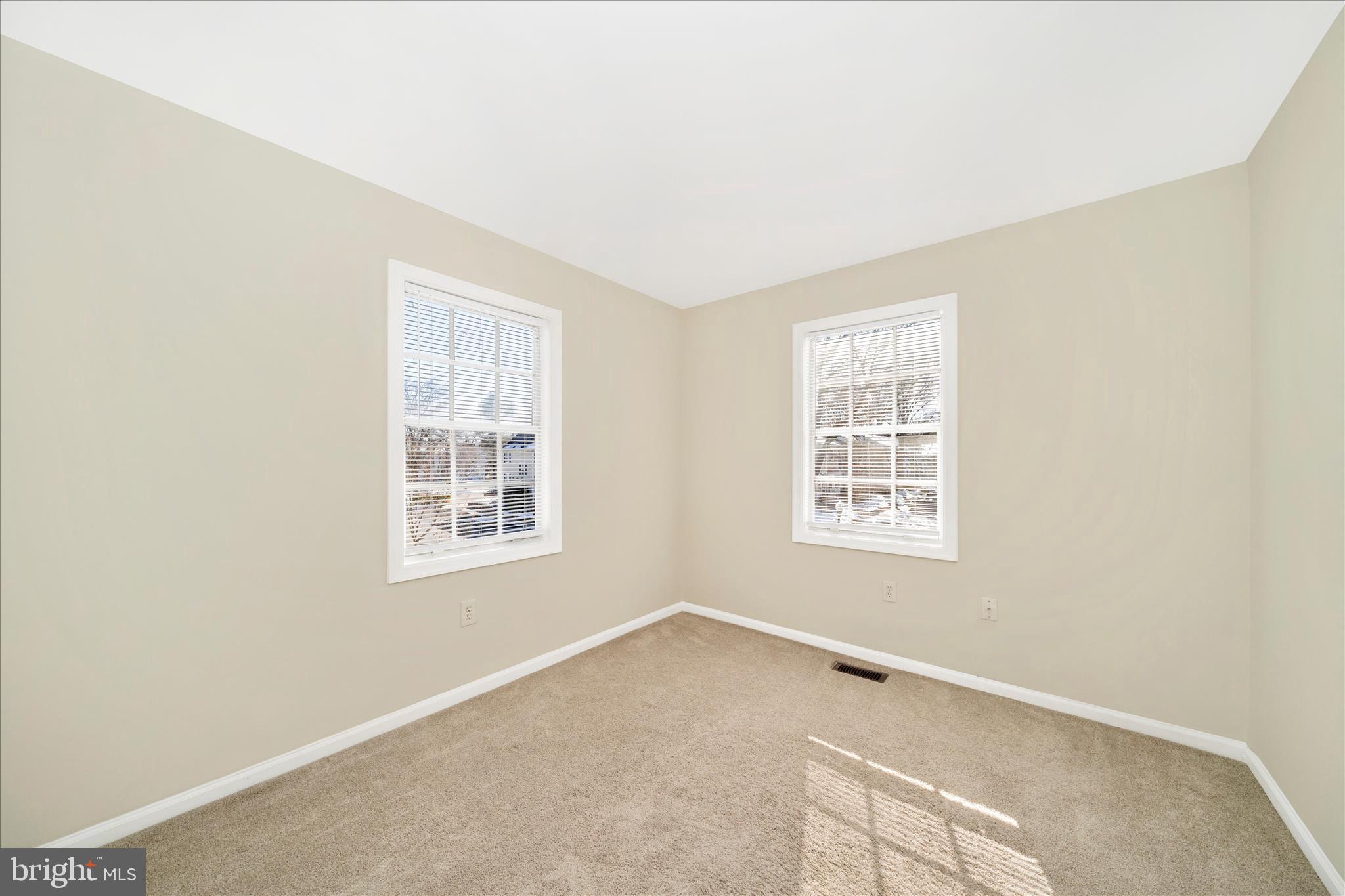 CROFTON MEWS CONDO - Residential