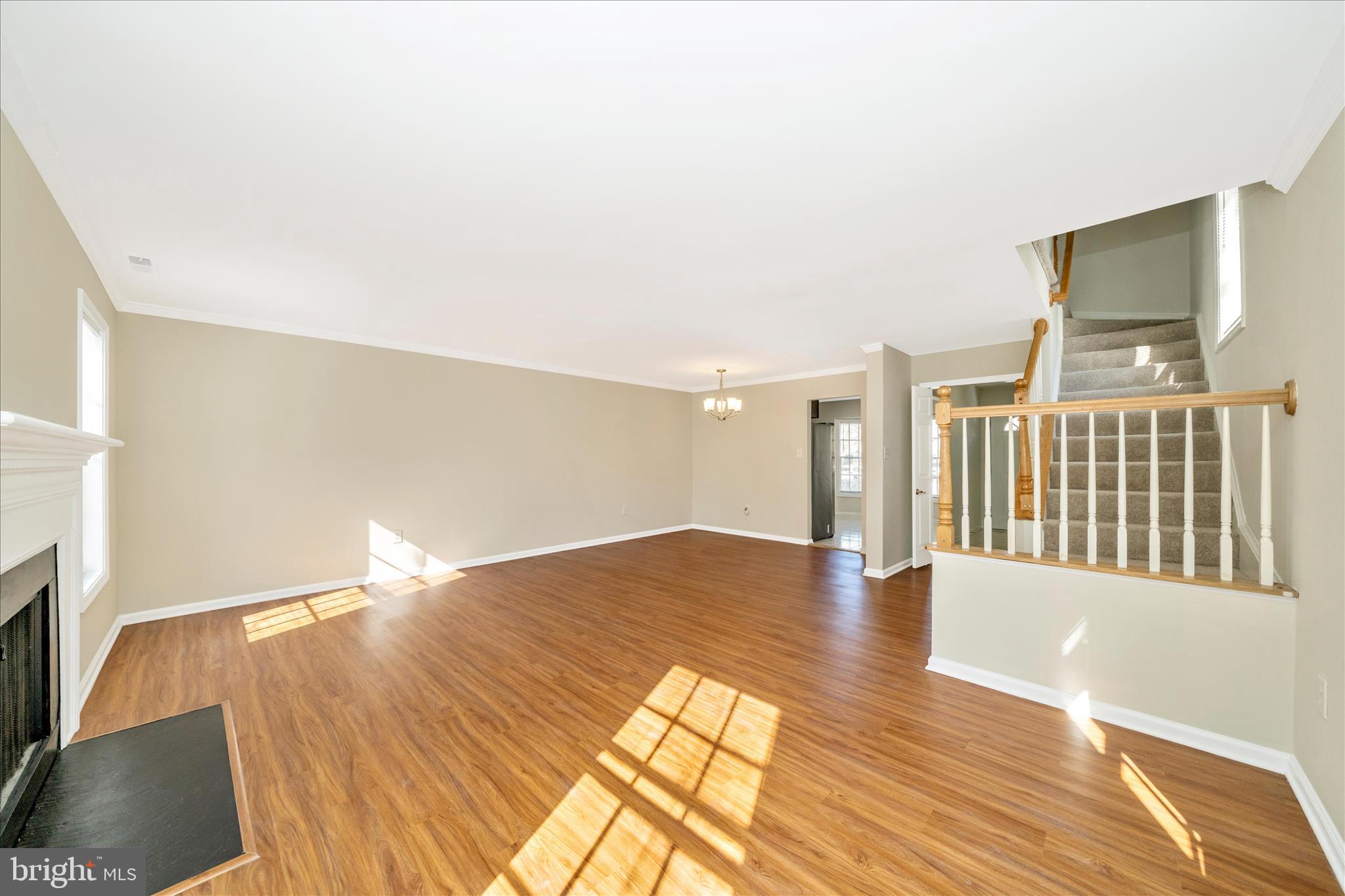 CROFTON MEWS CONDO - Residential