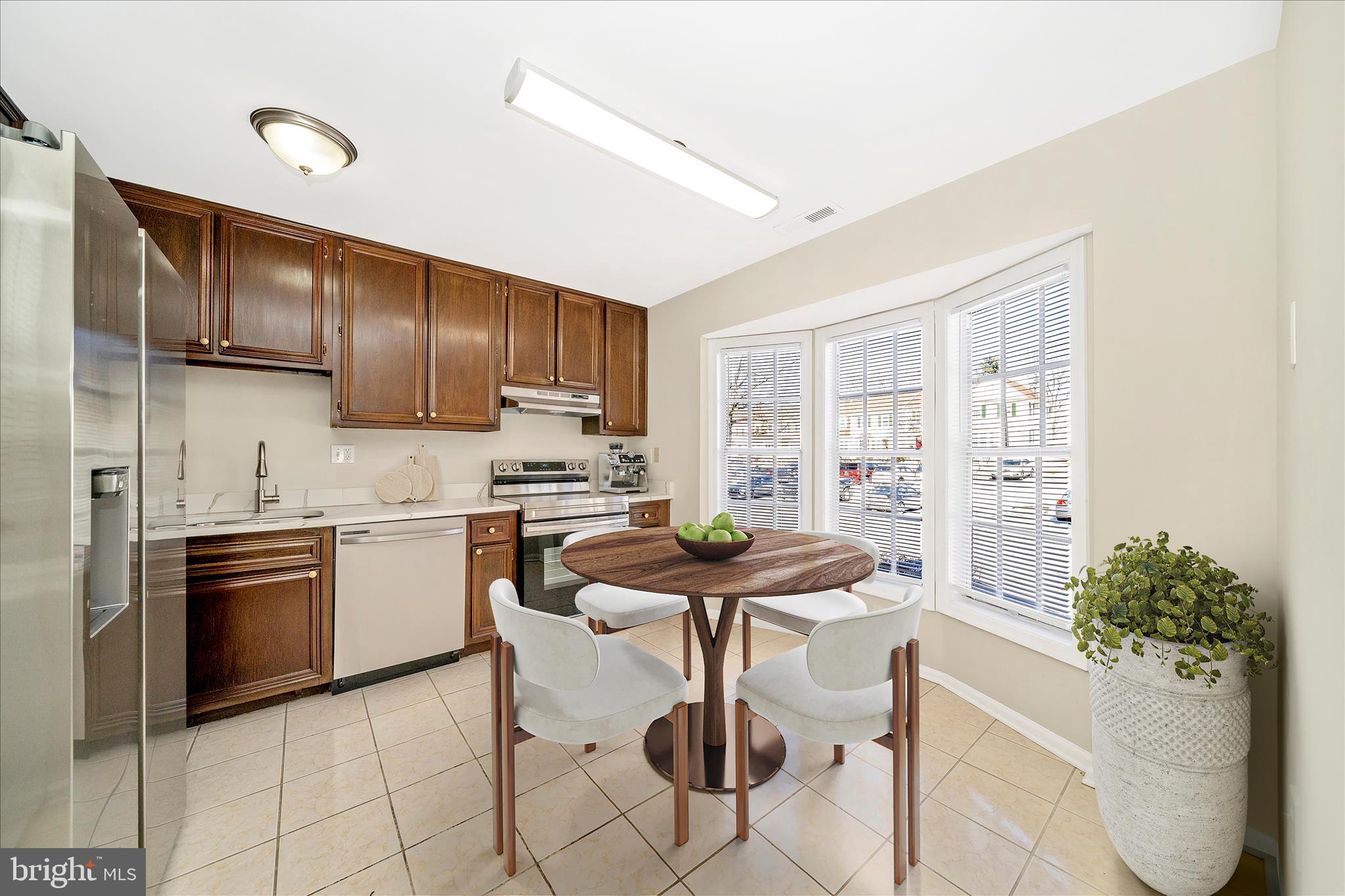 CROFTON MEWS CONDO - Residential