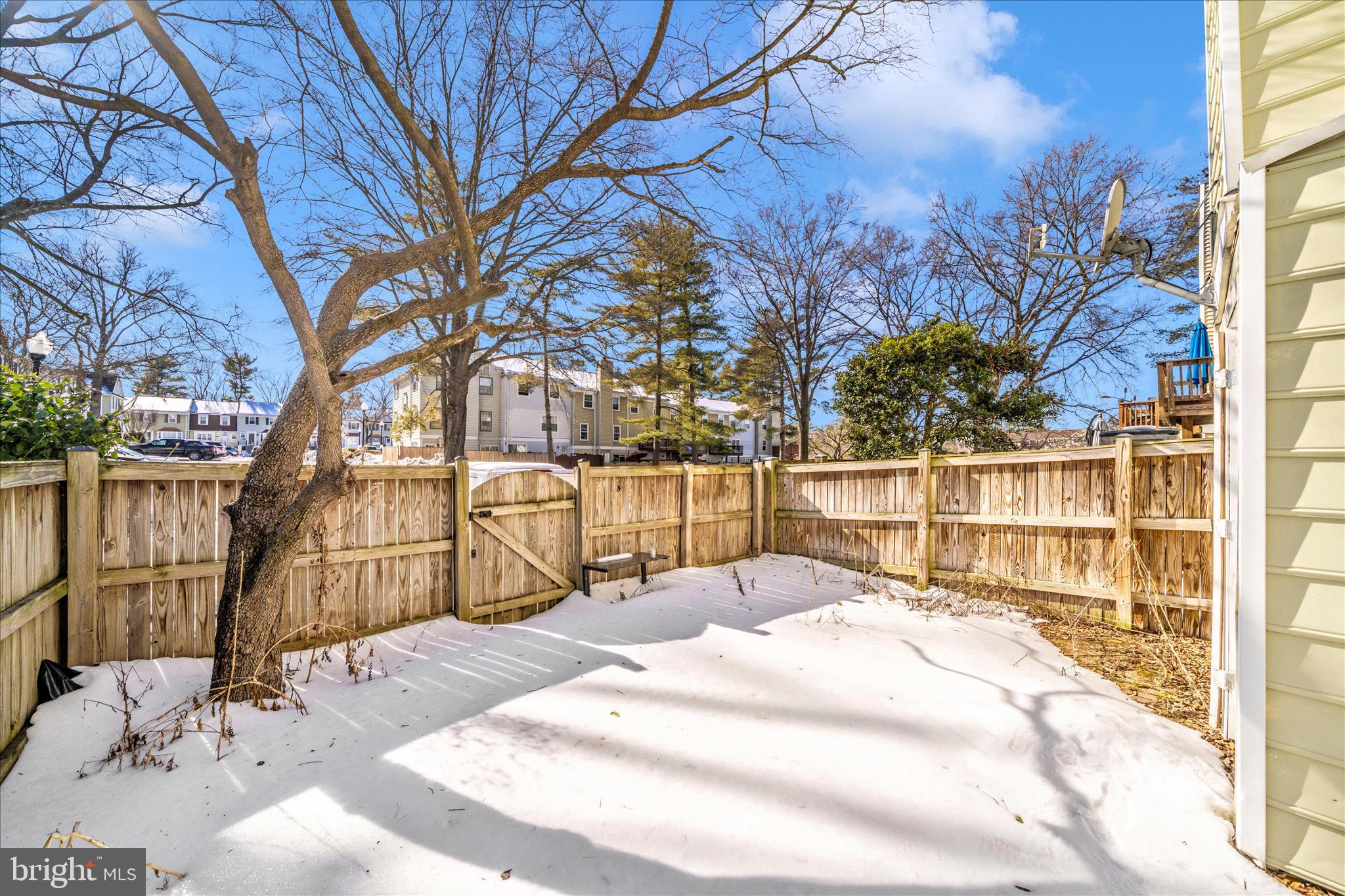 CROFTON MEWS CONDO - Residential