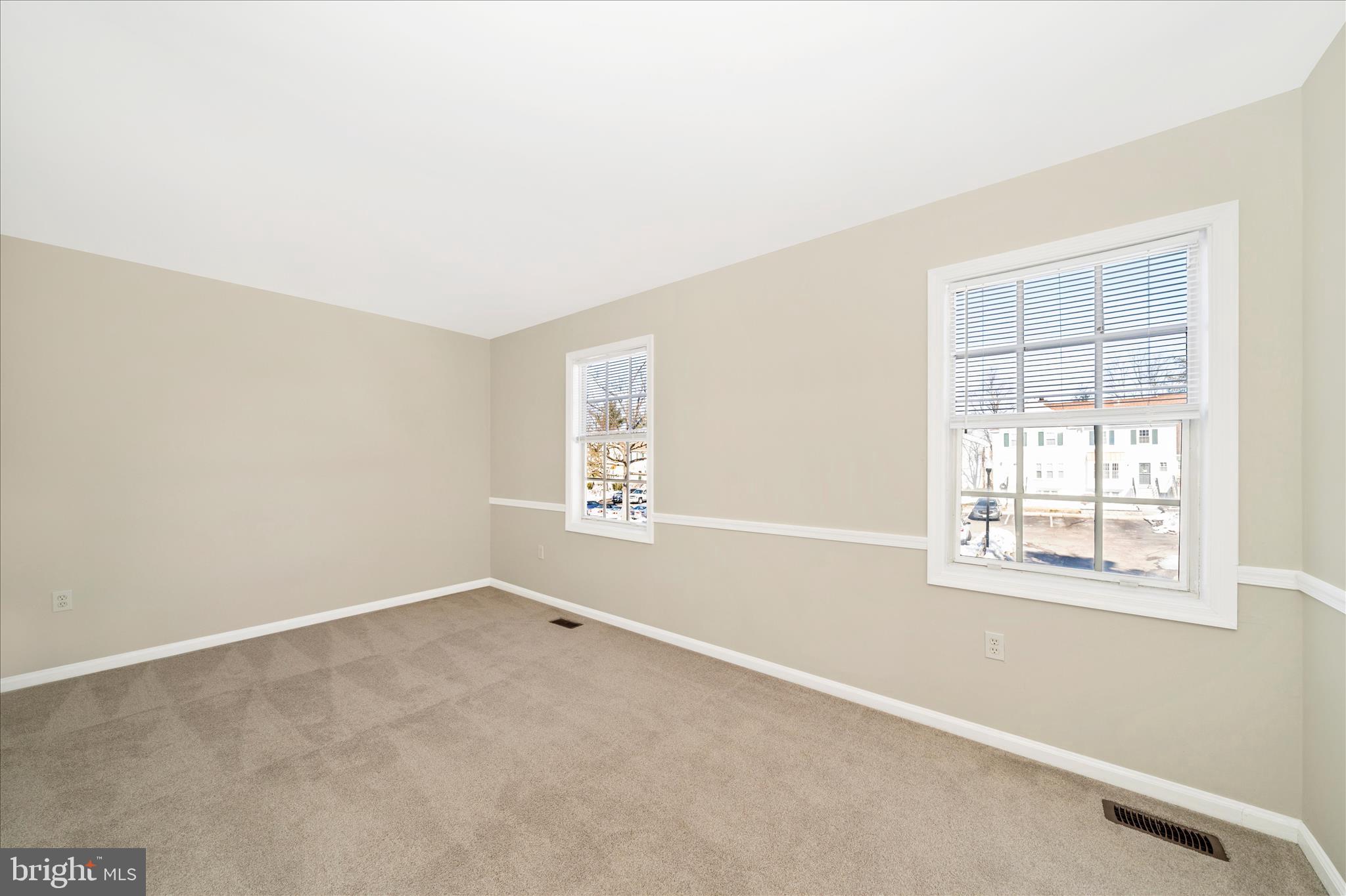 CROFTON MEWS CONDO - Residential