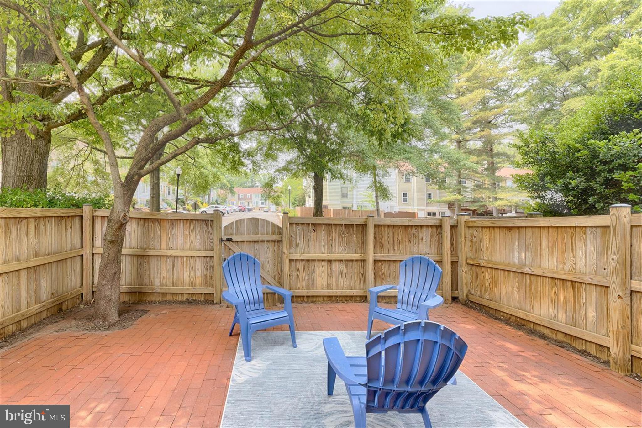 CROFTON MEWS CONDO - Residential