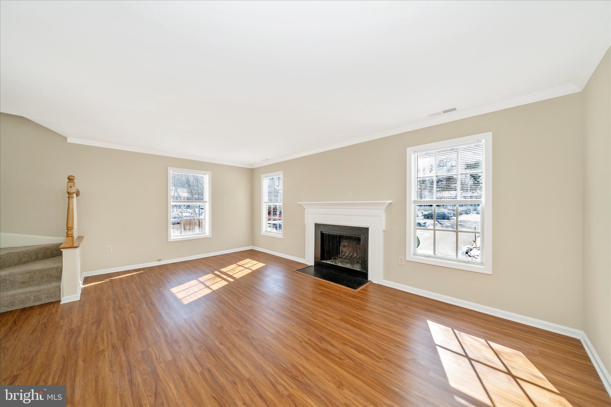 CROFTON MEWS CONDO - Residential