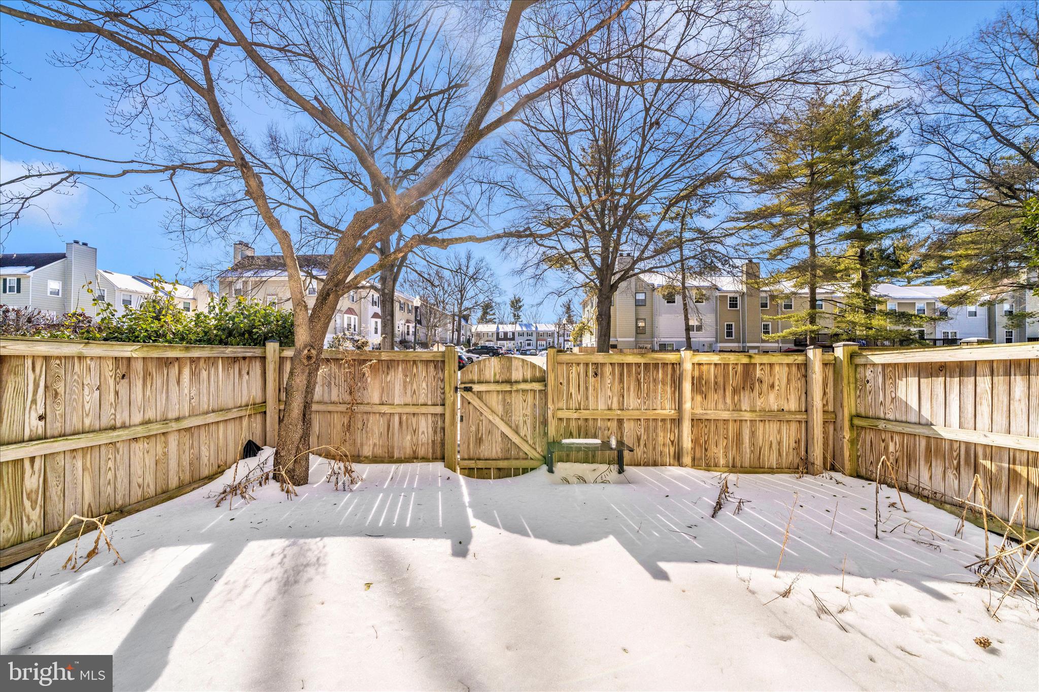 CROFTON MEWS CONDO - Residential