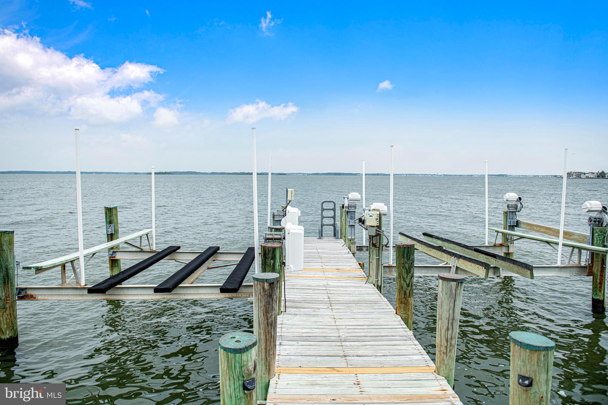 CAINE KEYS II EXT - Residential