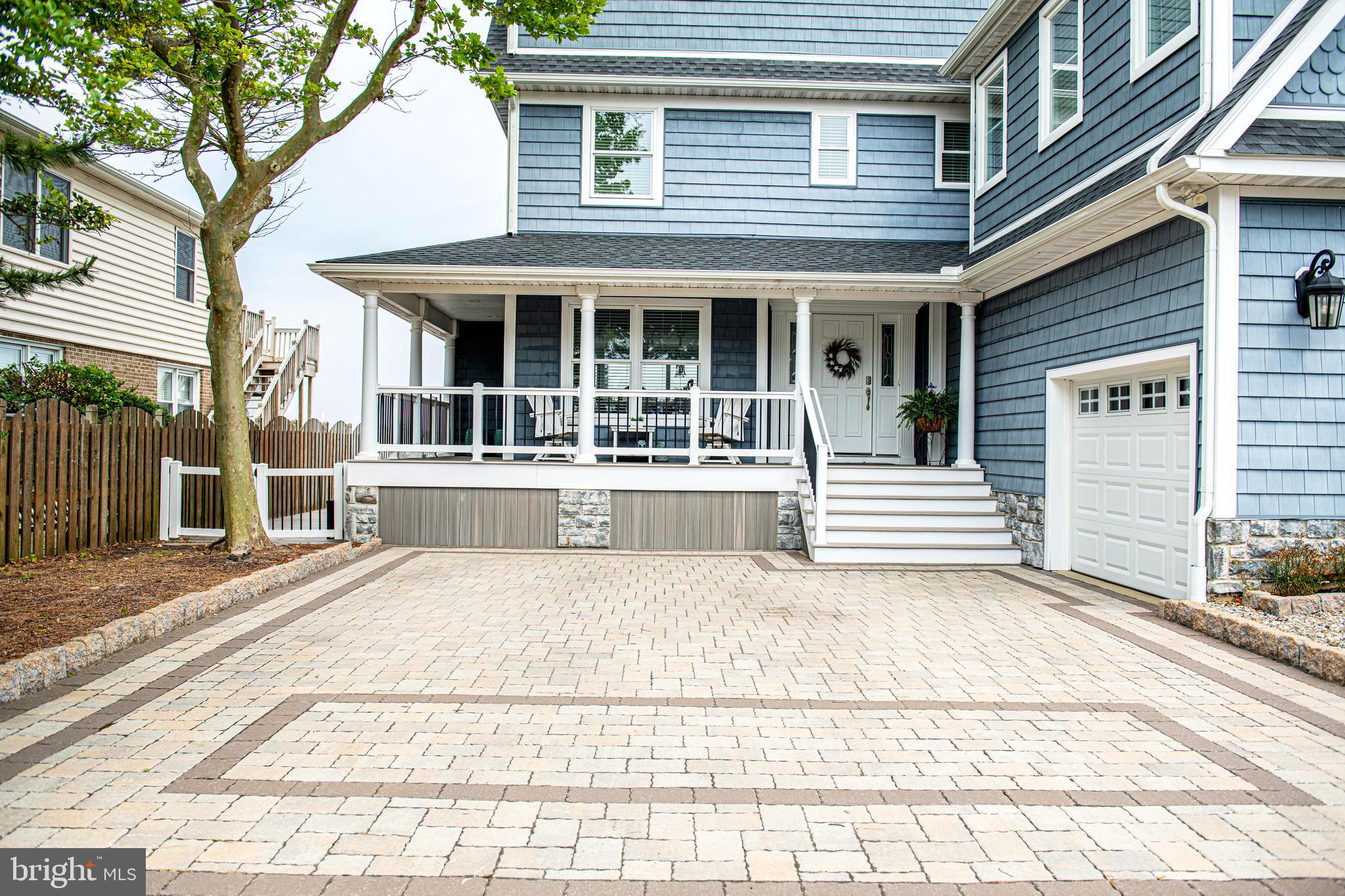 CAINE KEYS II EXT - Residential