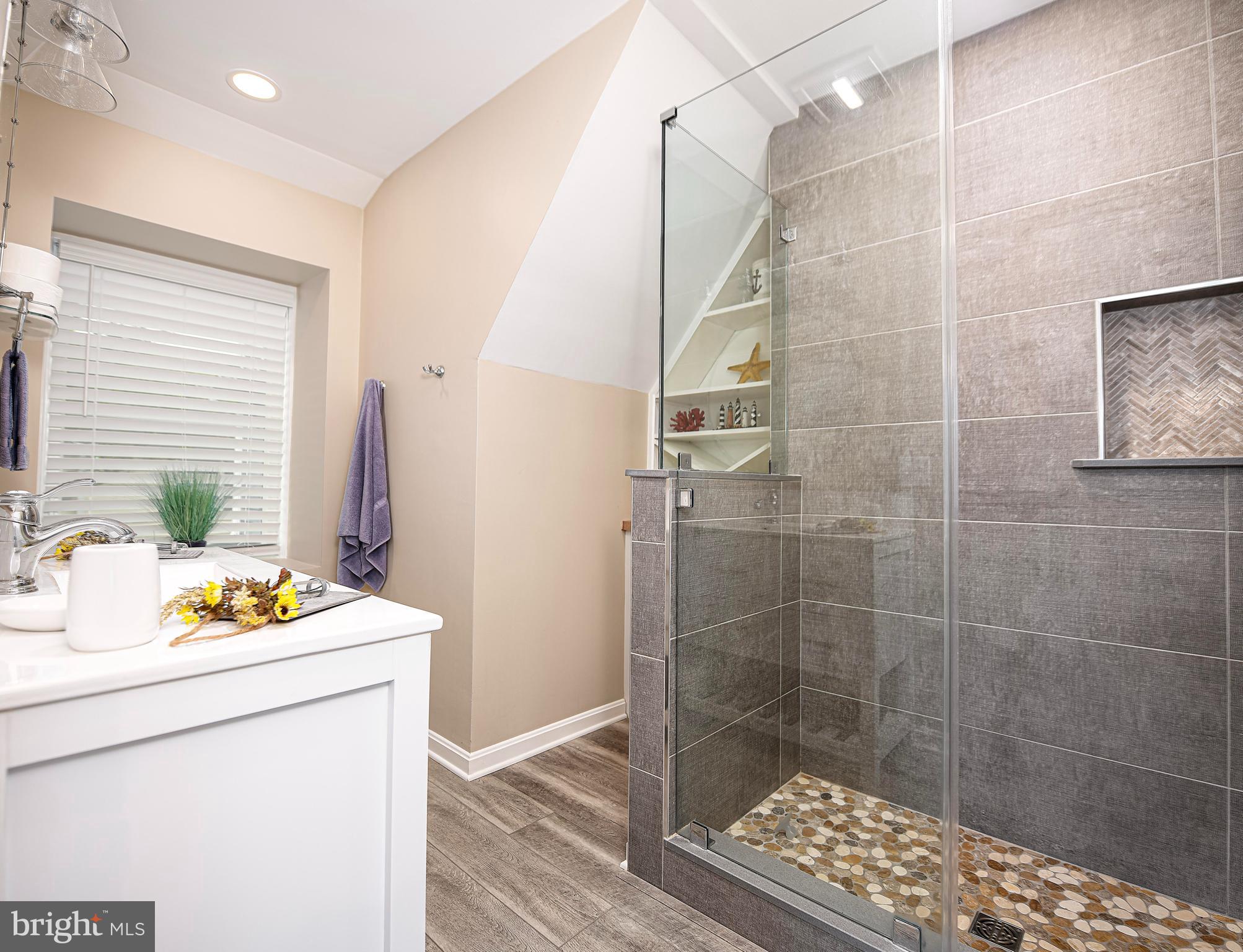 CAINE KEYS II EXT - Residential