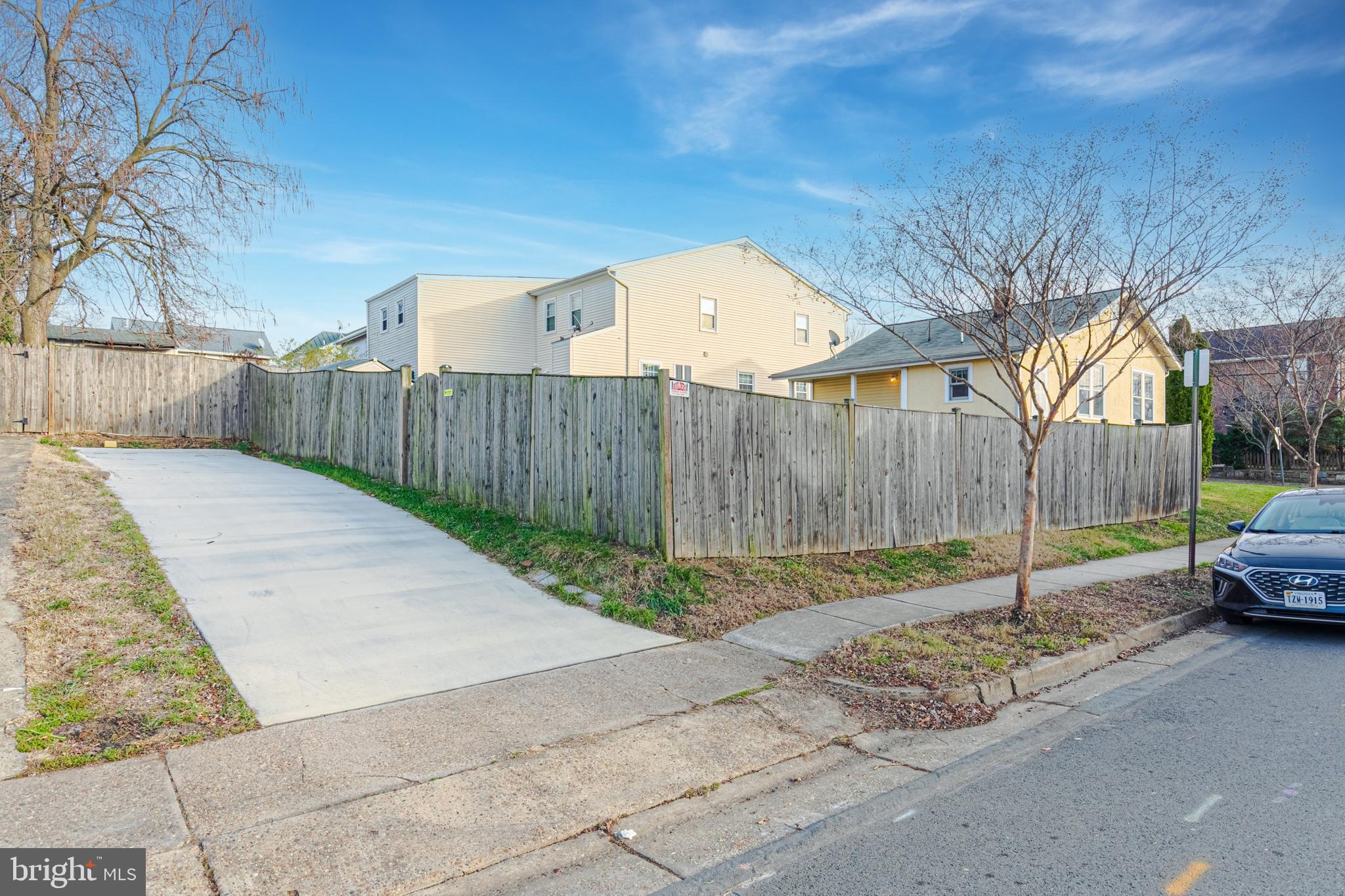 DEL RAY - Residential Lease