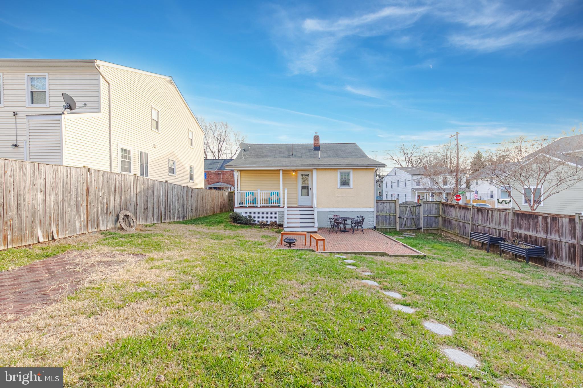 DEL RAY - Residential Lease