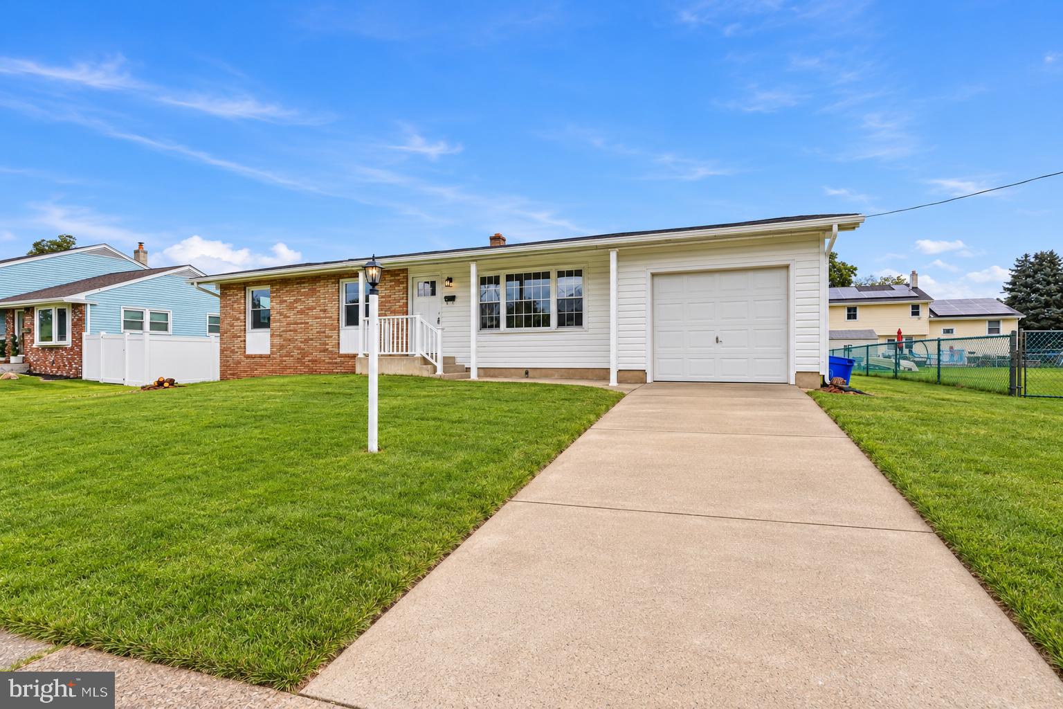 908 OLD ORCHARD LANE